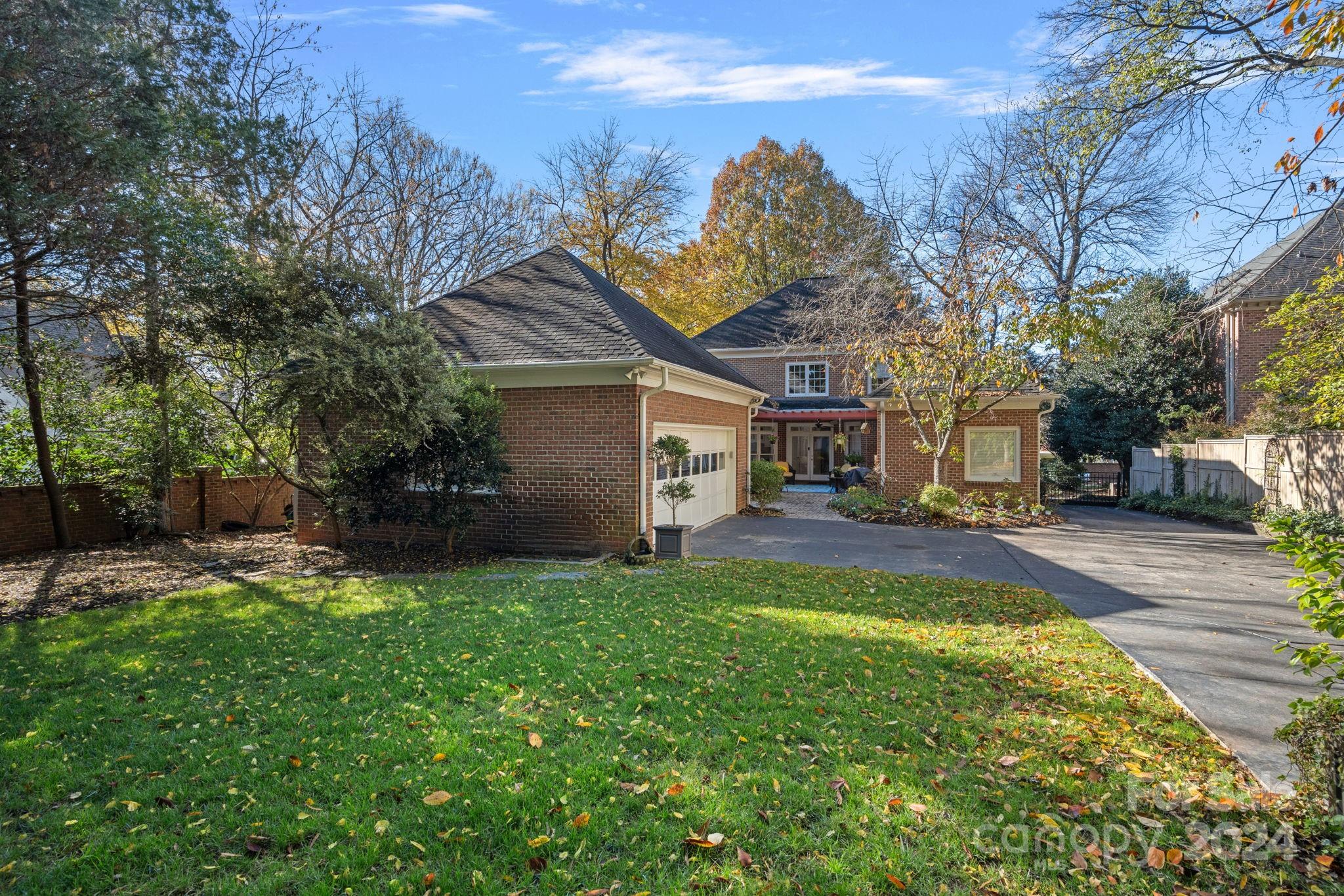2435 Calais Place