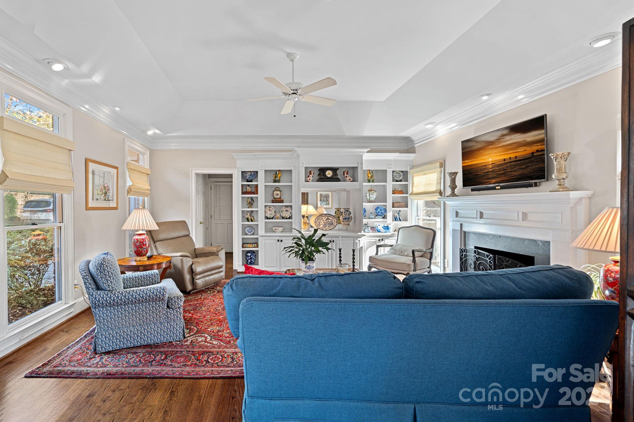 2435 Calais Place