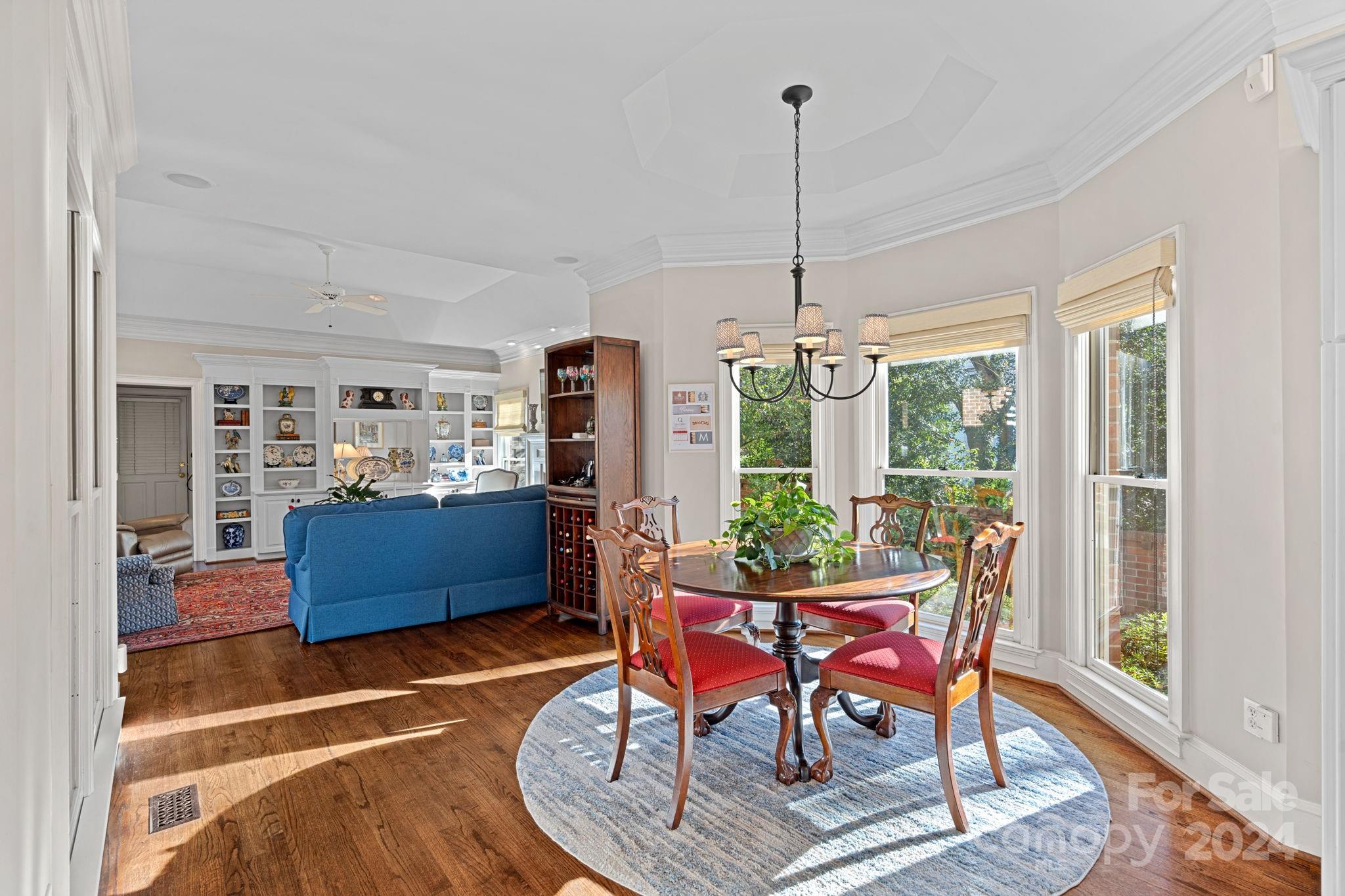 2435 Calais Place