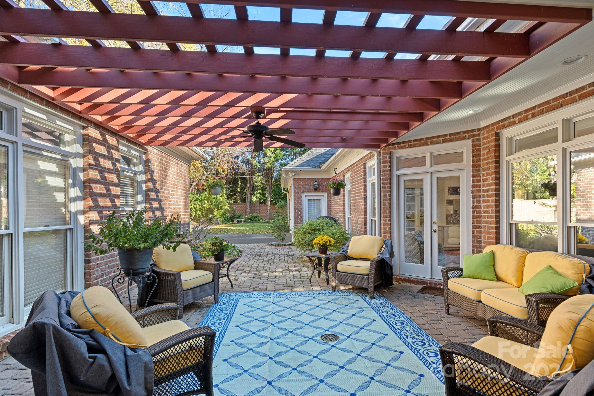 2435 Calais Place