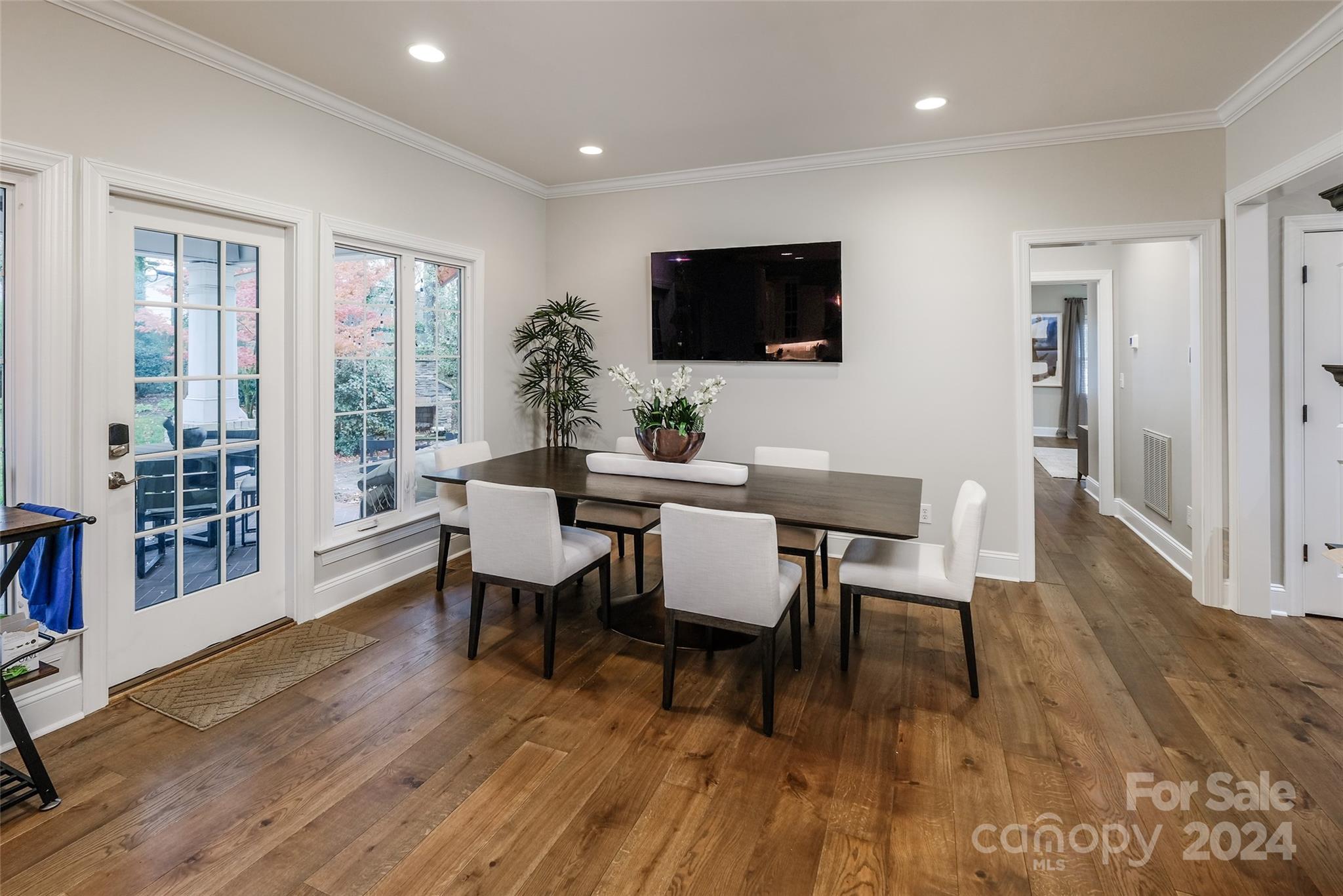 4419 Woodlark Lane