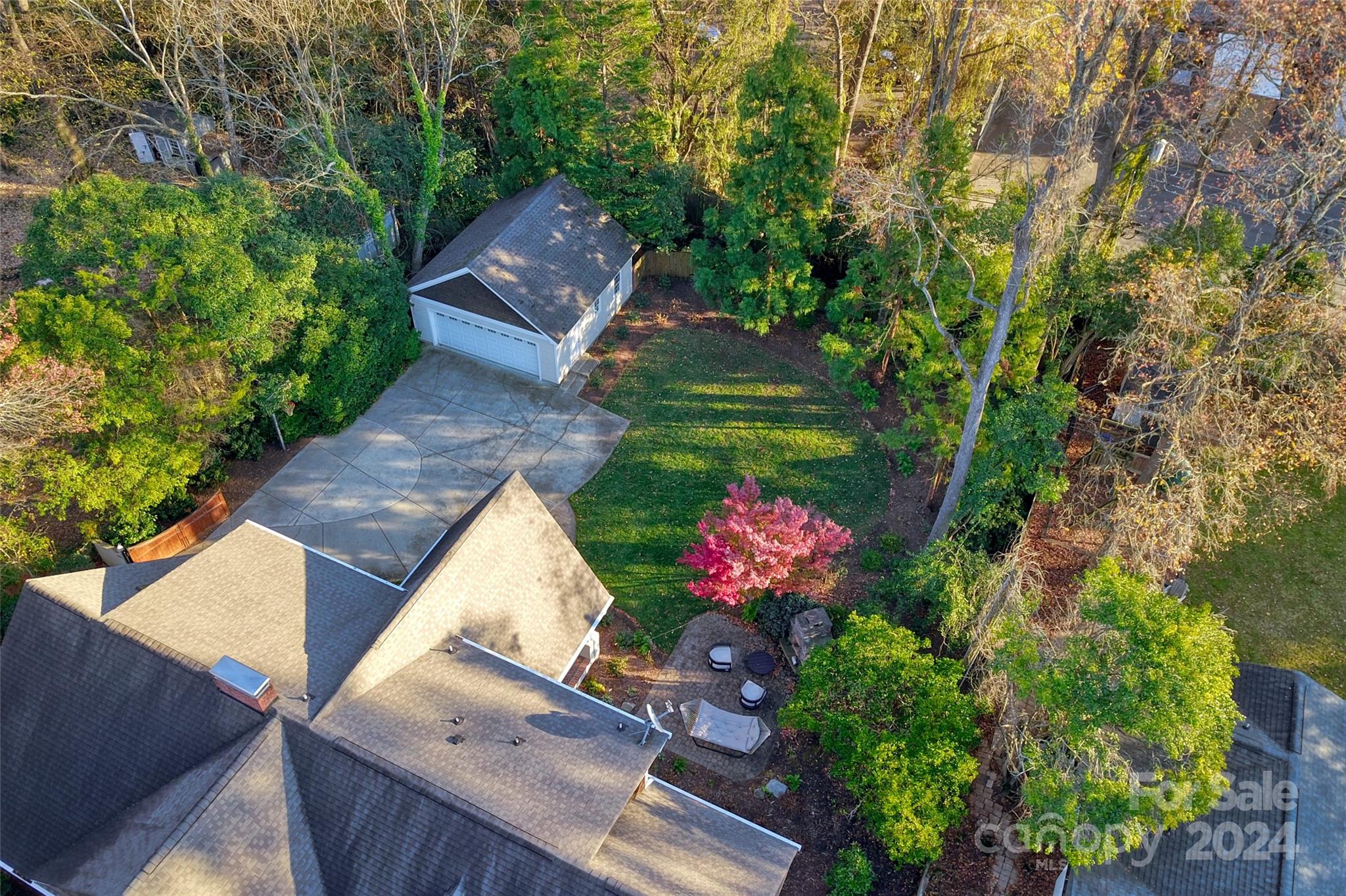 4419 Woodlark Lane