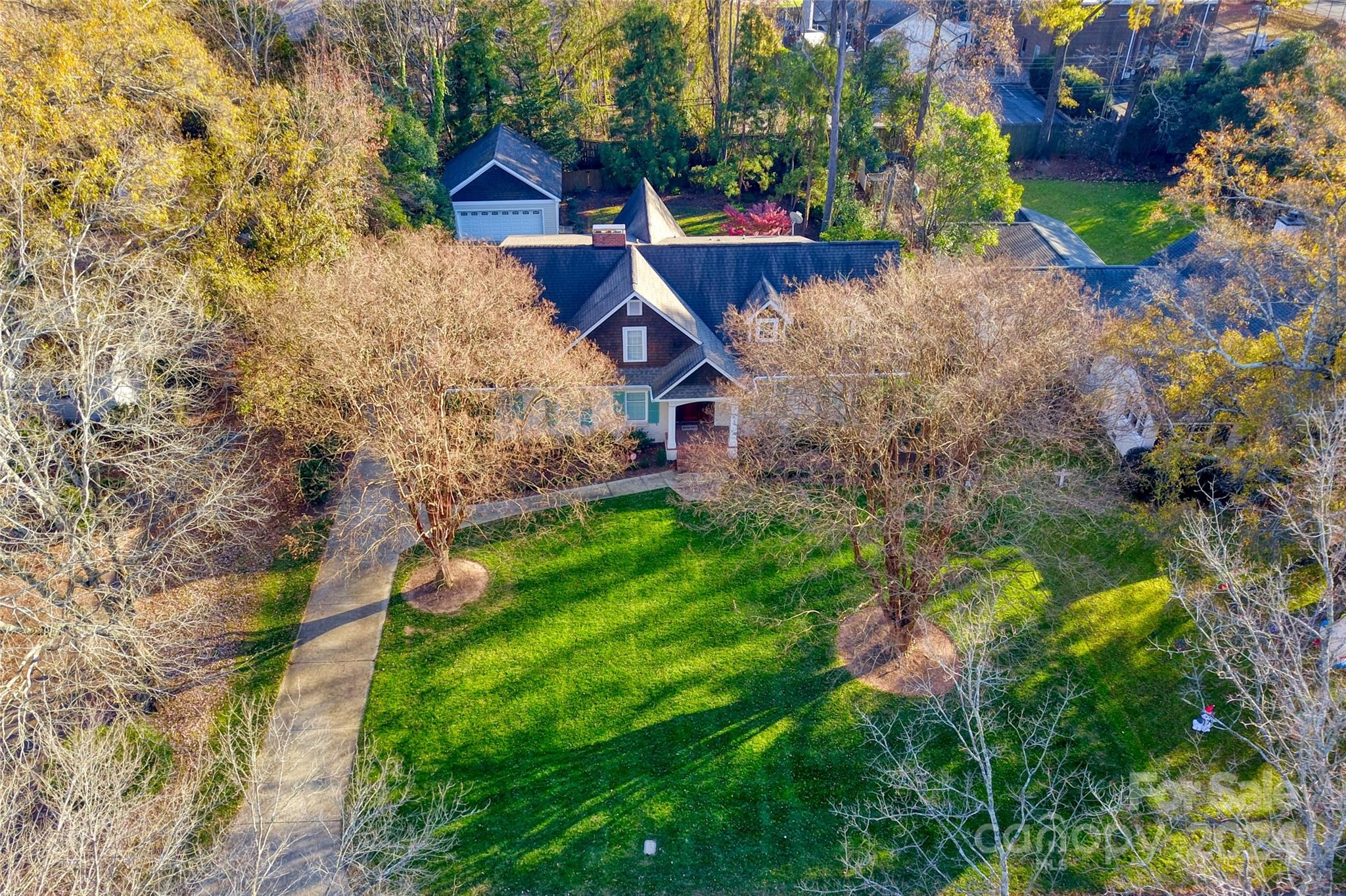4419 Woodlark Lane