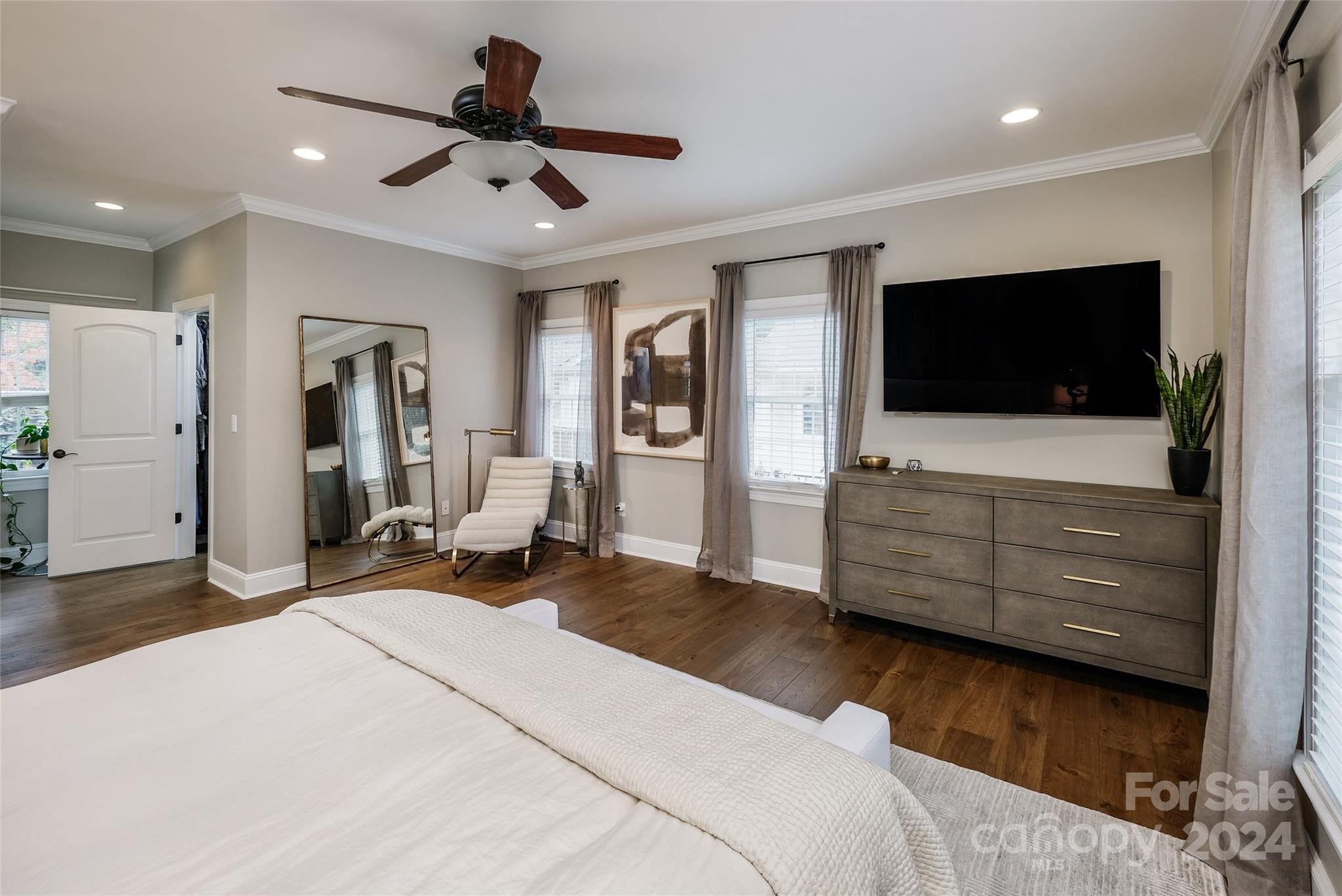 4419 Woodlark Lane