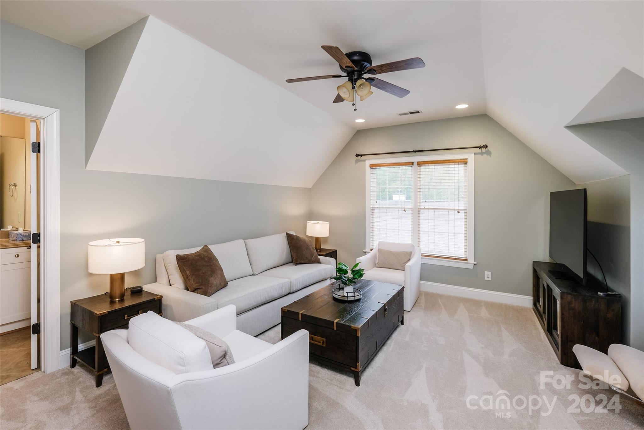 4419 Woodlark Lane
