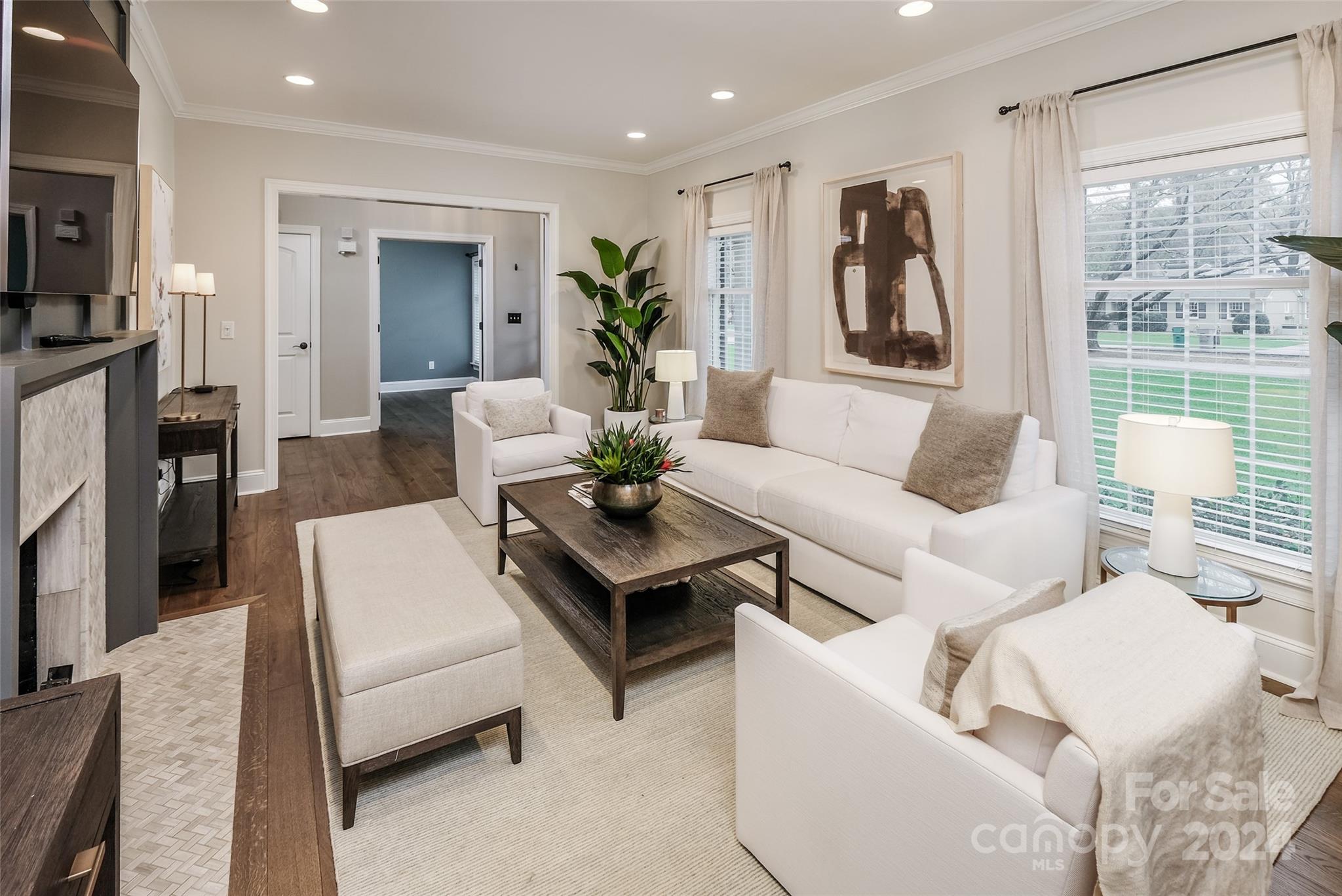 4419 Woodlark Lane