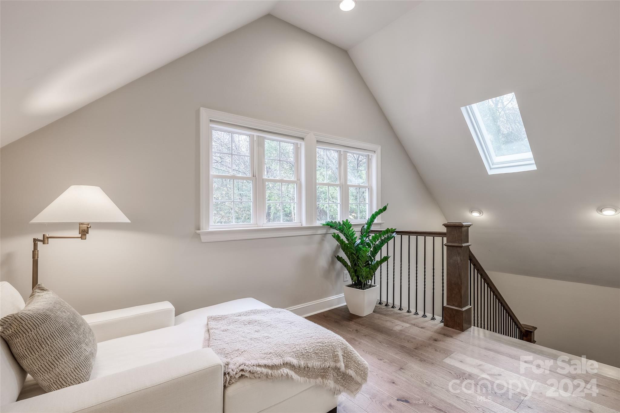 4419 Woodlark Lane