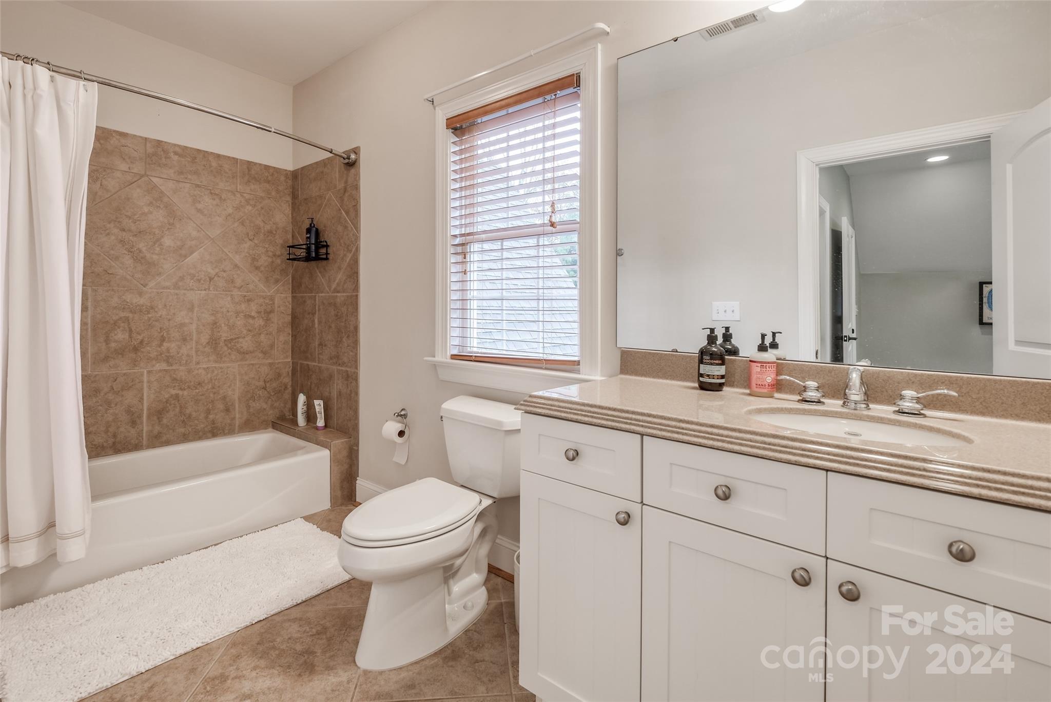 4419 Woodlark Lane