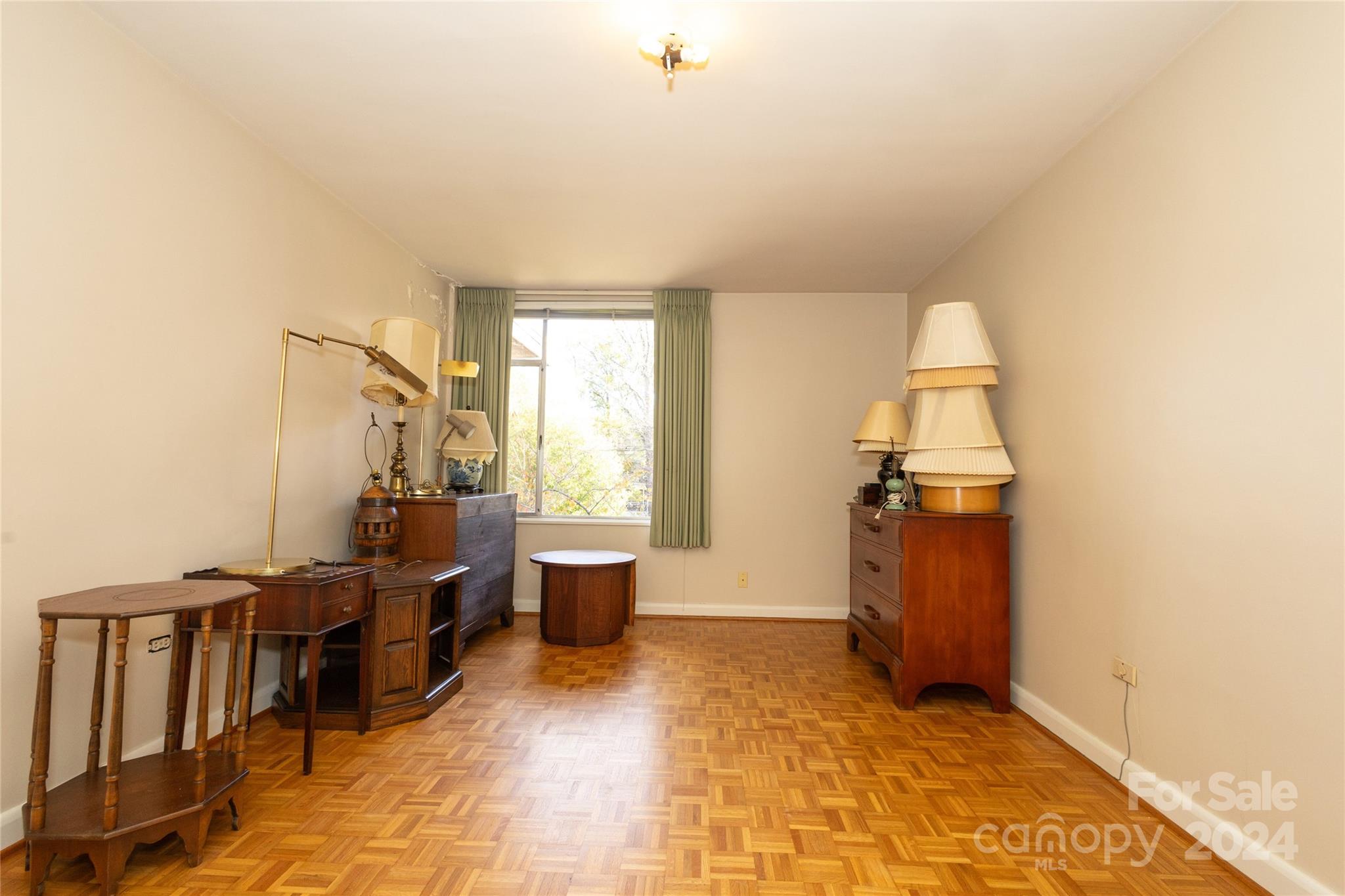 1300 Queens Road Unit: 405