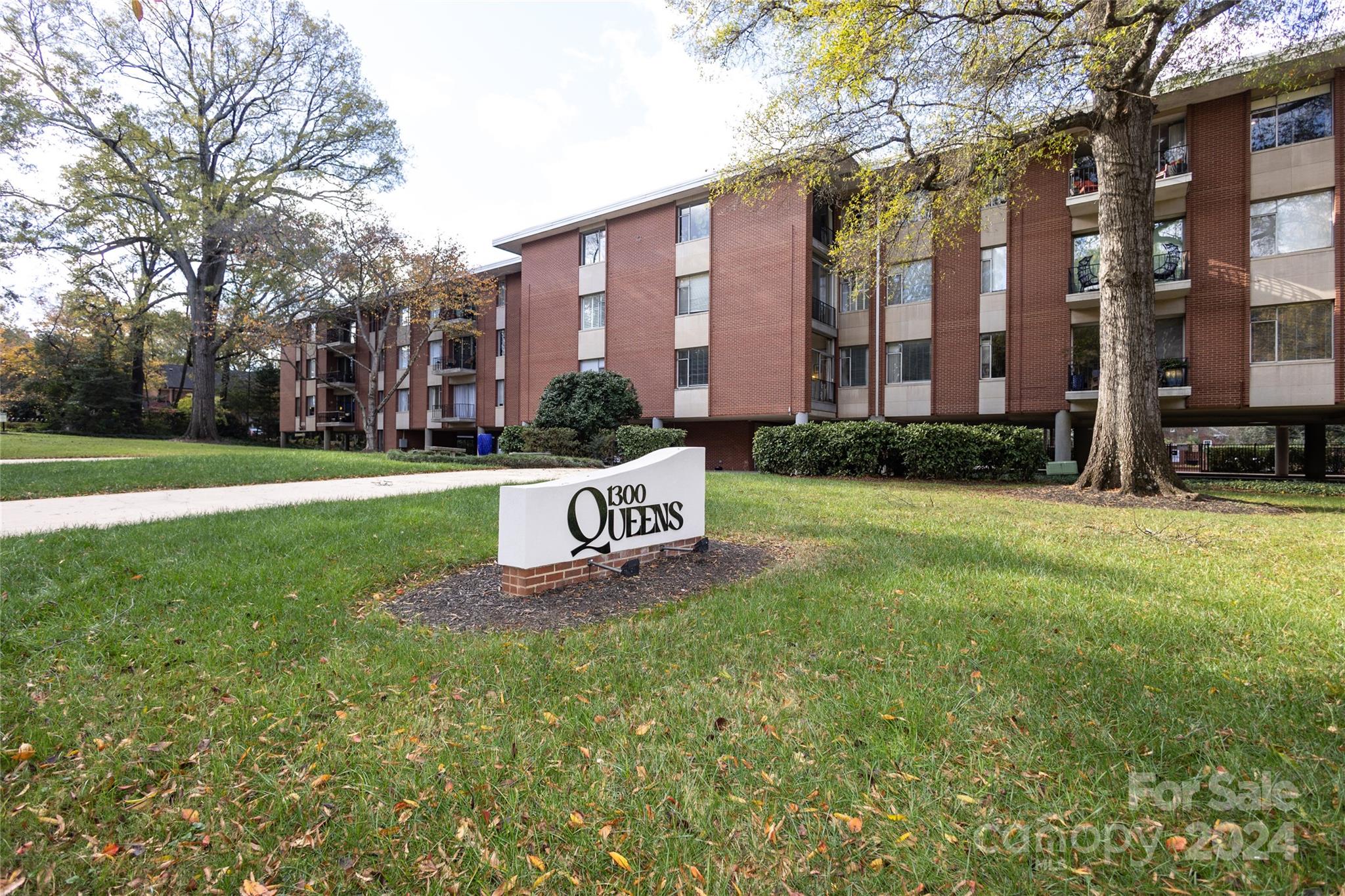 1300 Queens Road Unit: 405