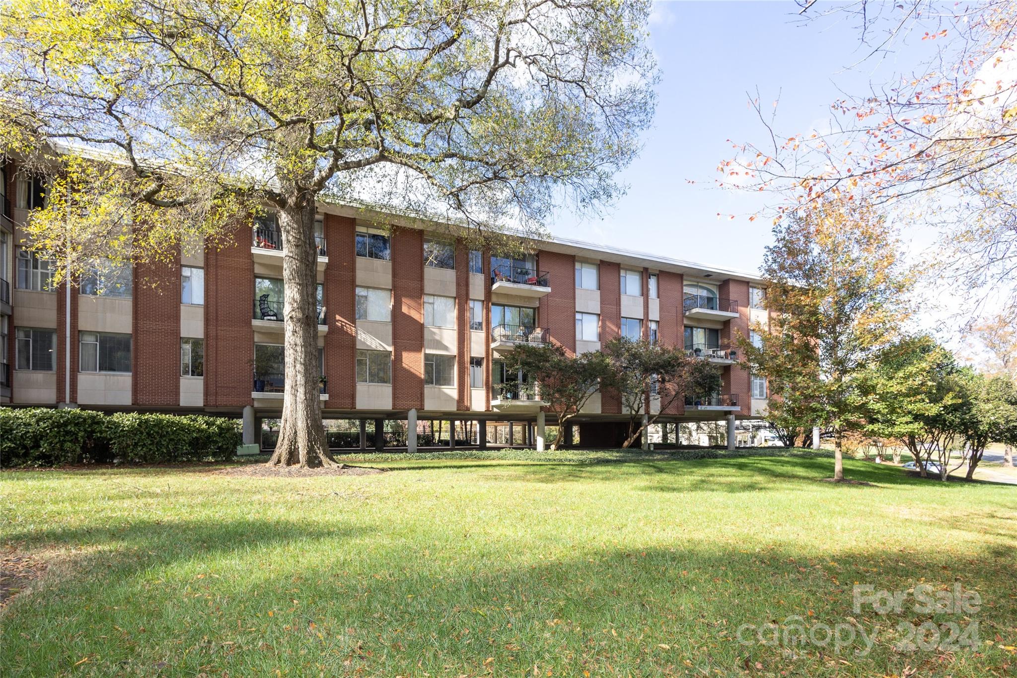 1300 Queens Road Unit: 405
