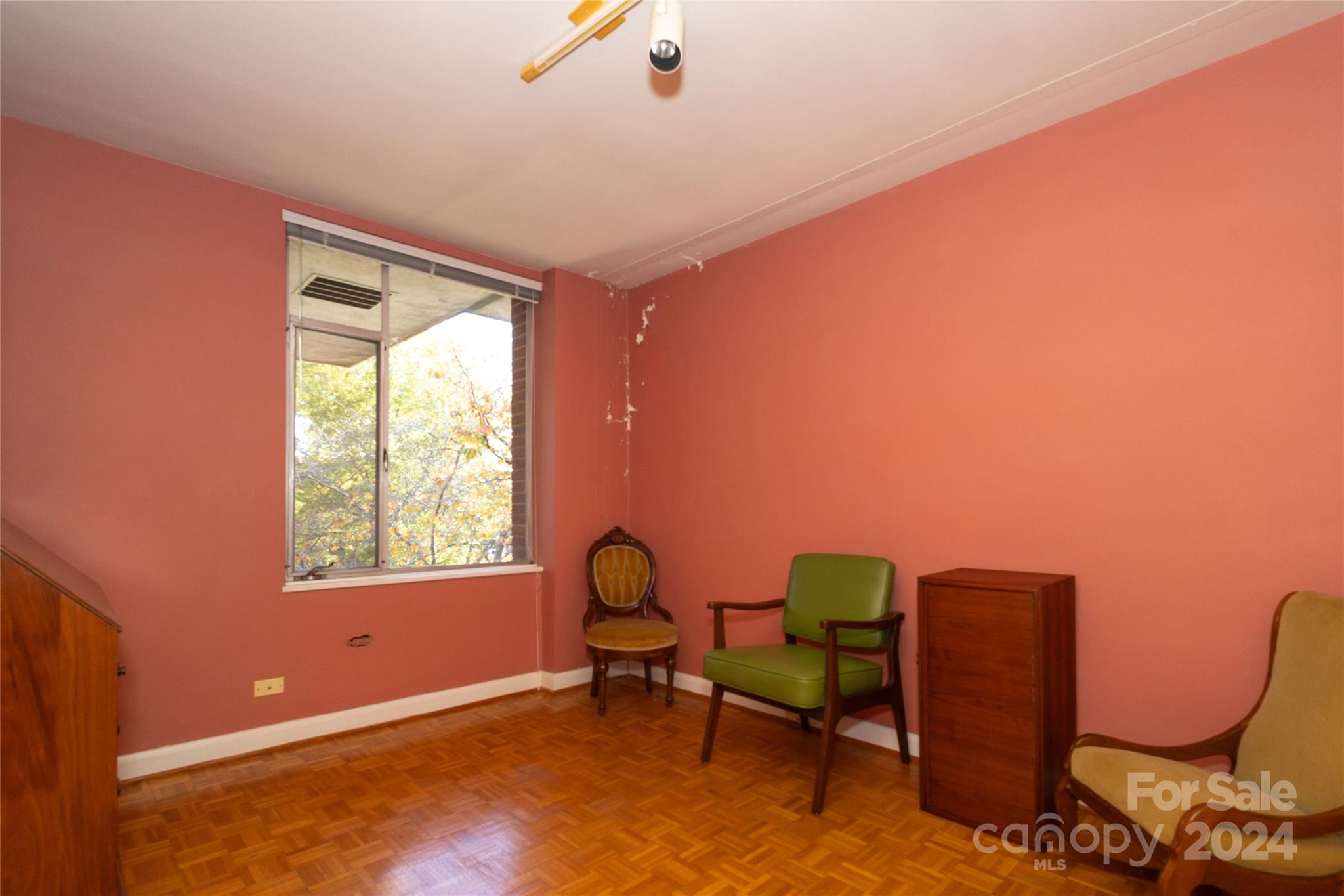 1300 Queens Road Unit: 405