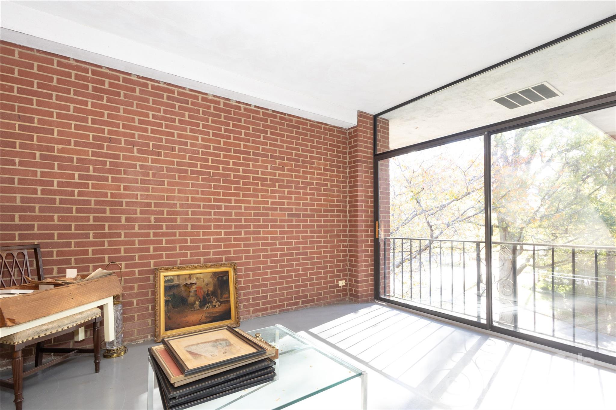 1300 Queens Road Unit: 405