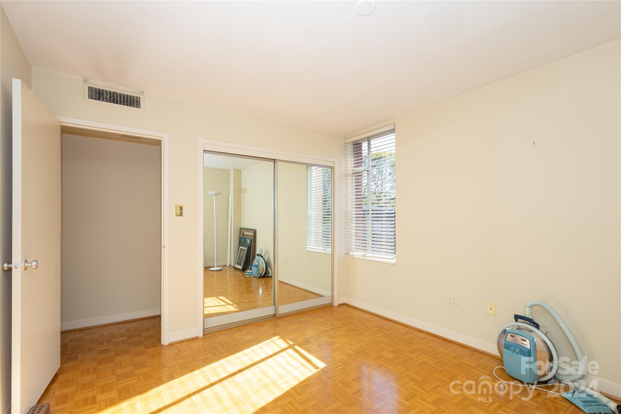 1300 Queens Road Unit: 409