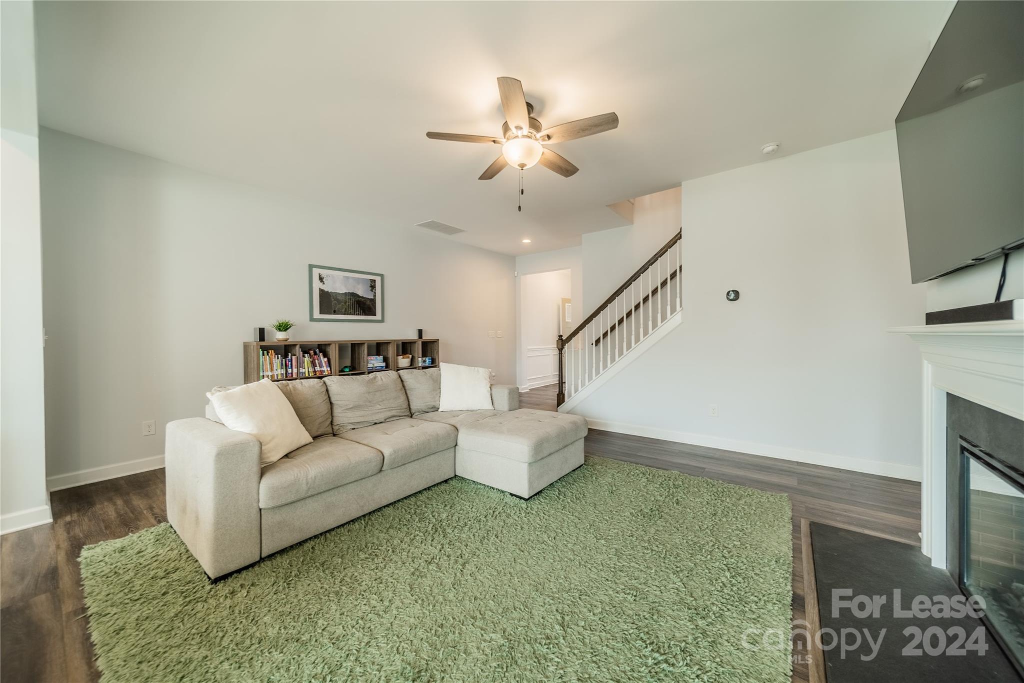 5831 Clan Maclaine Drive