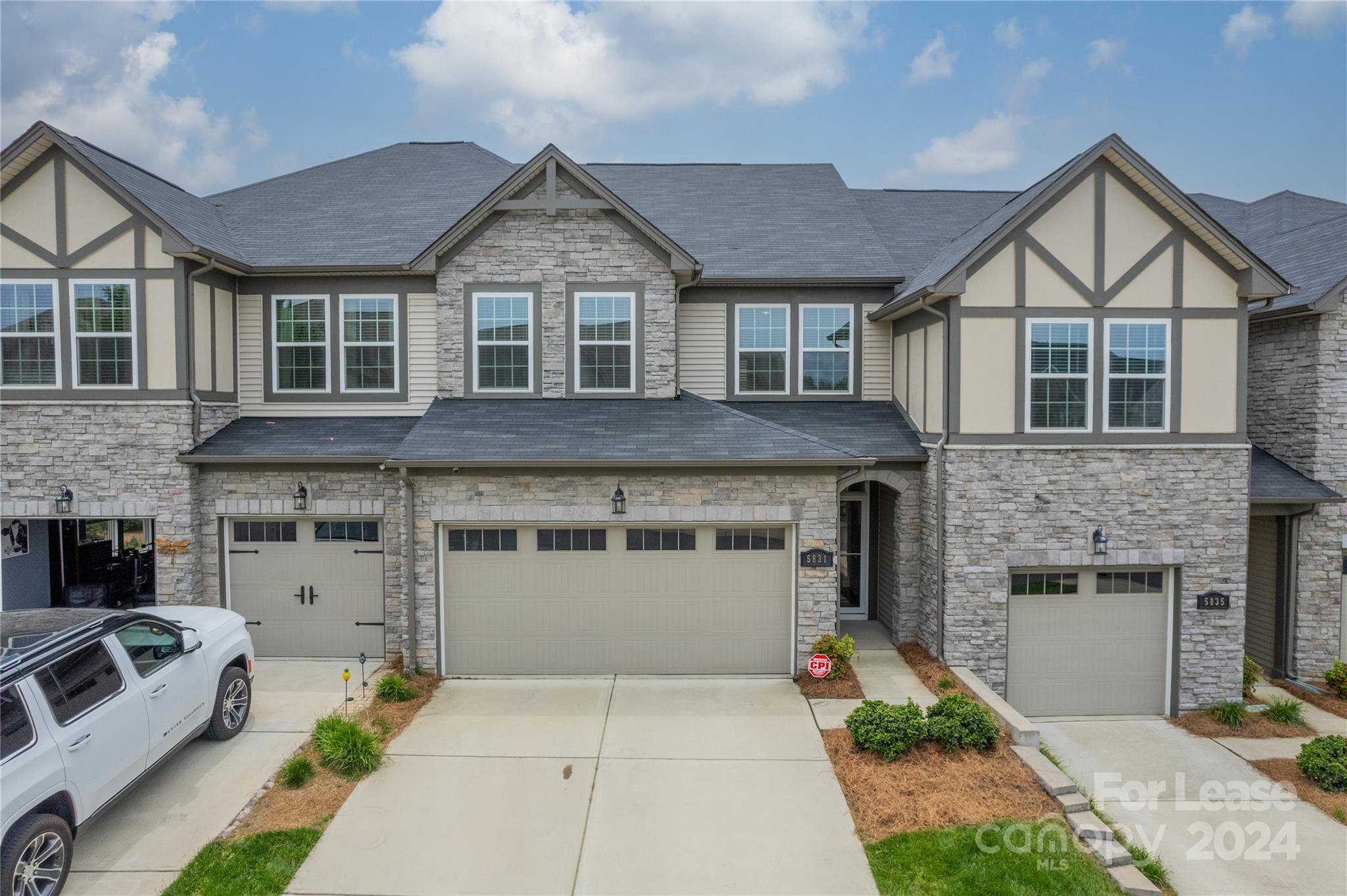 5831 Clan Maclaine Drive