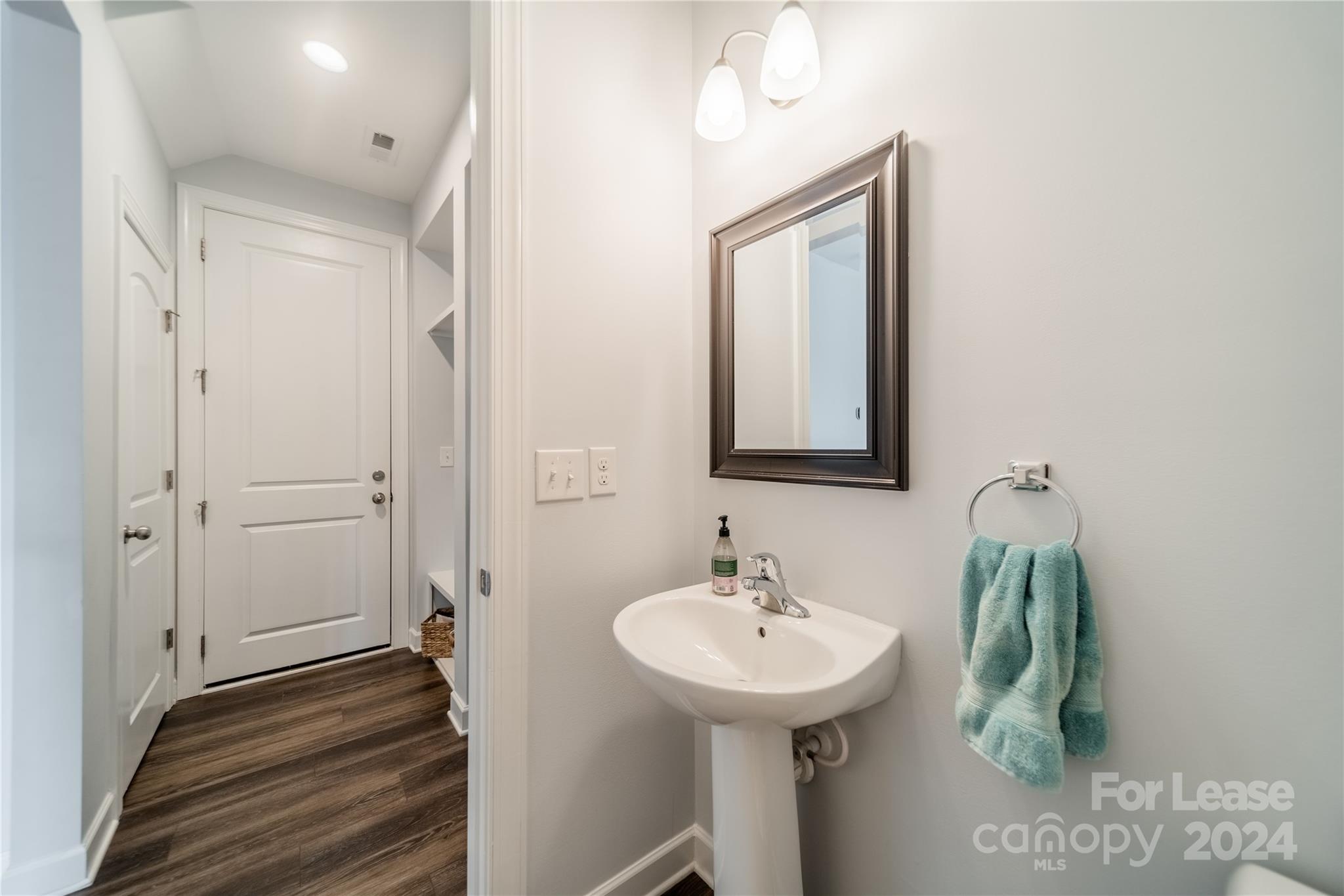 5831 Clan Maclaine Drive