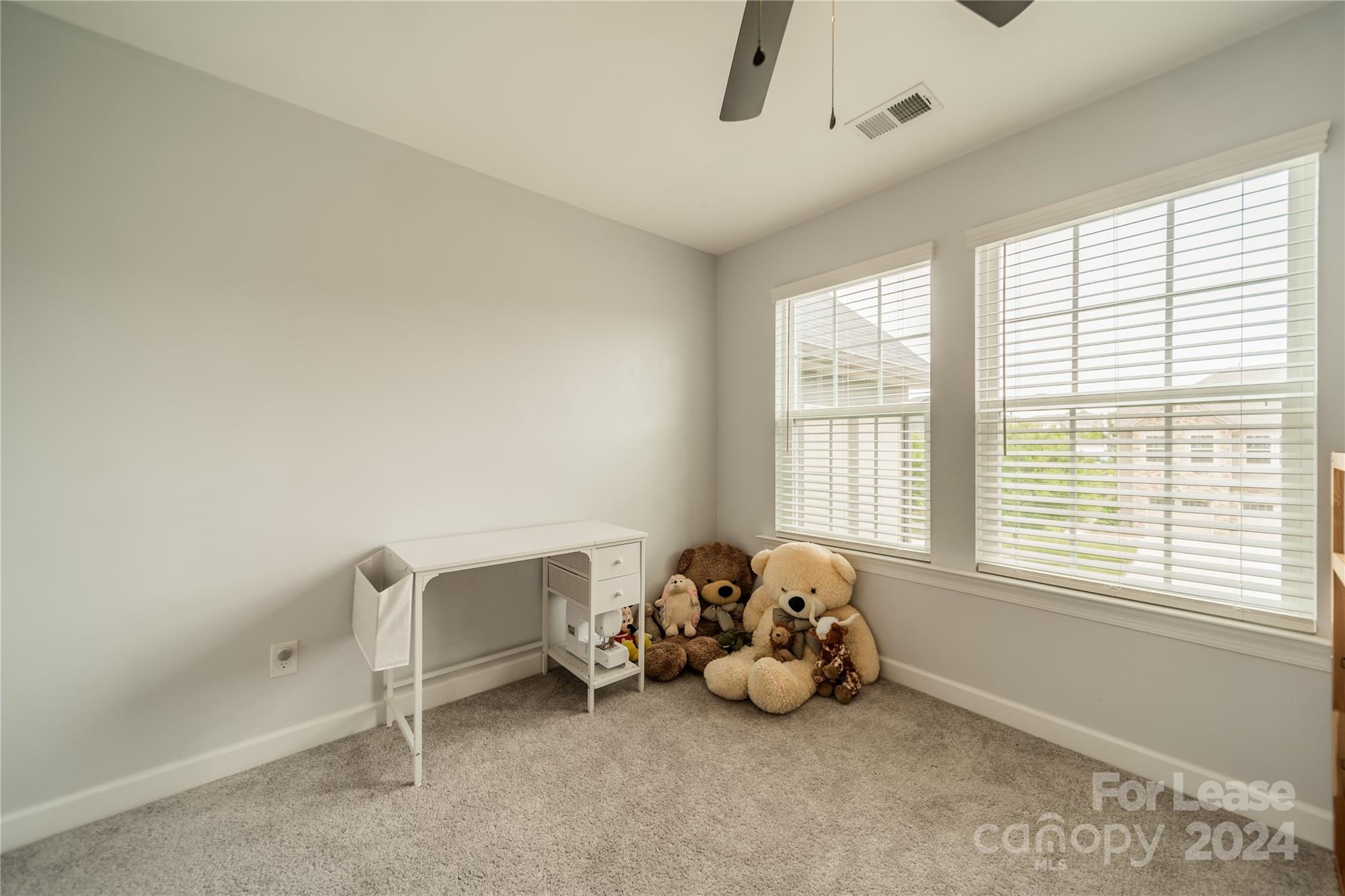 5831 Clan Maclaine Drive