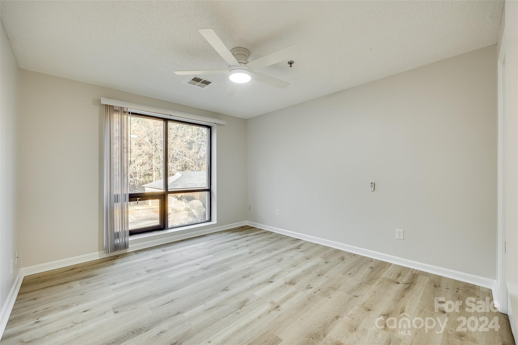 211 Heritage Boulevard Unit: 211