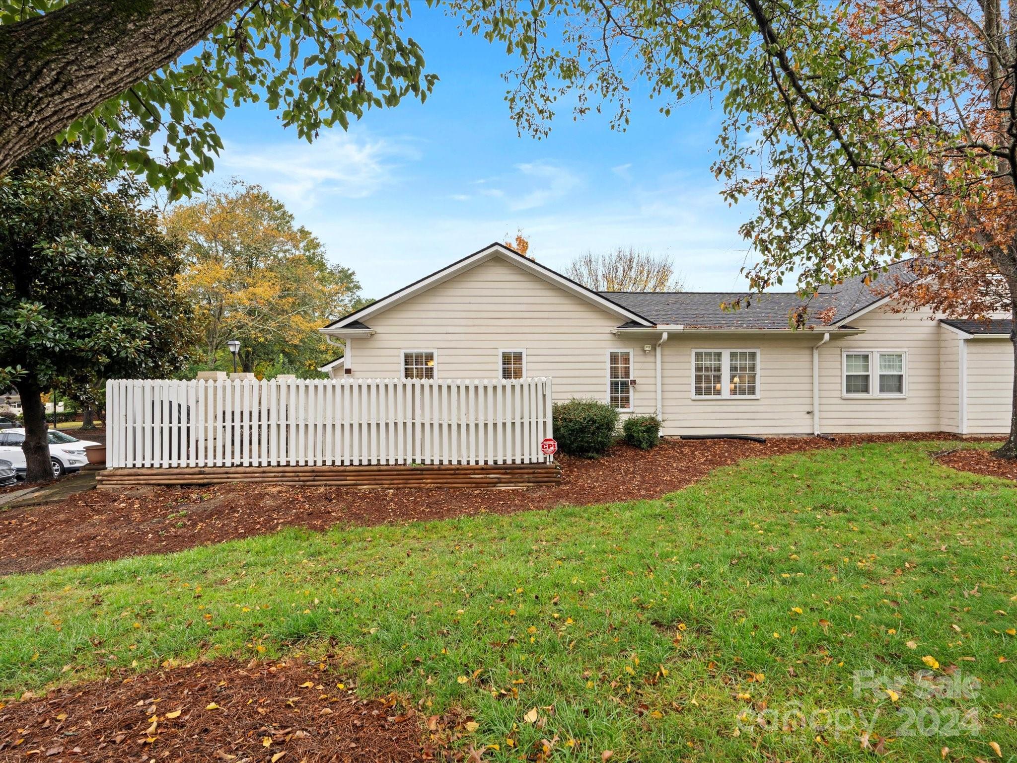 2713 New Hamlin Way
