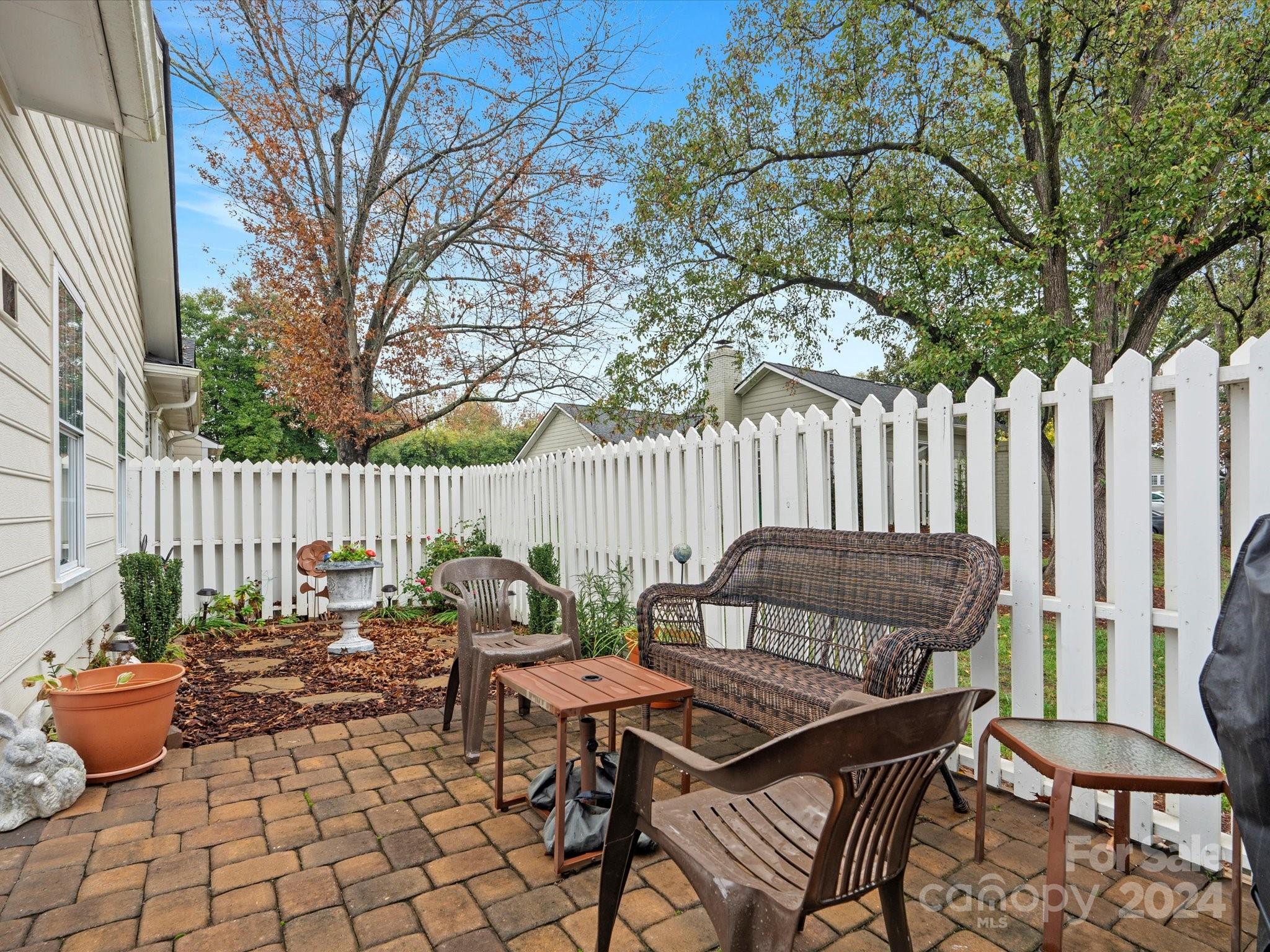 2713 New Hamlin Way