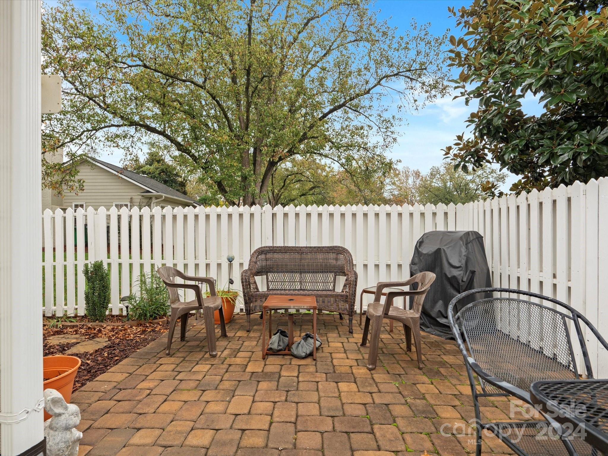 2713 New Hamlin Way