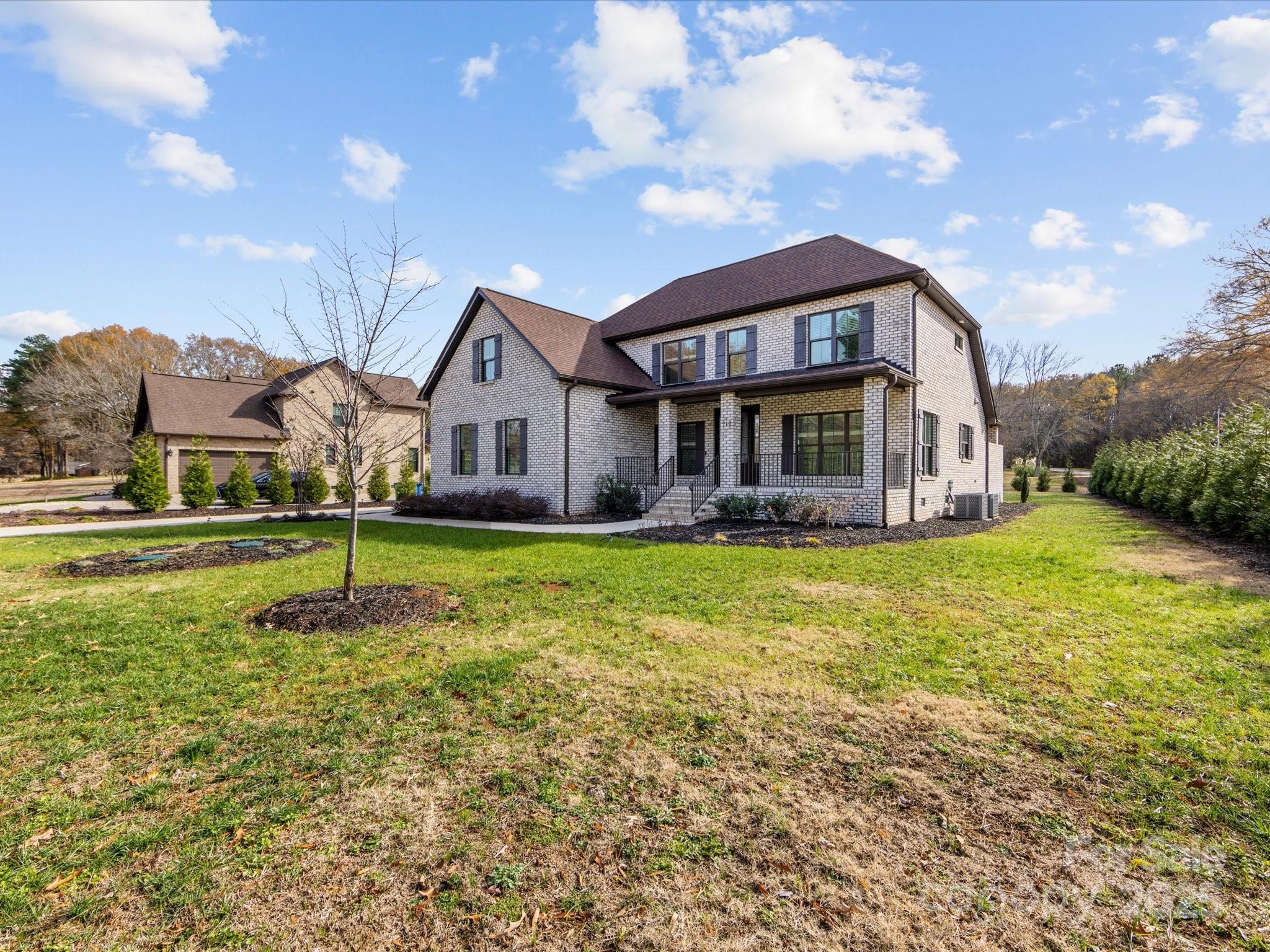 719 Greenbriar Drive