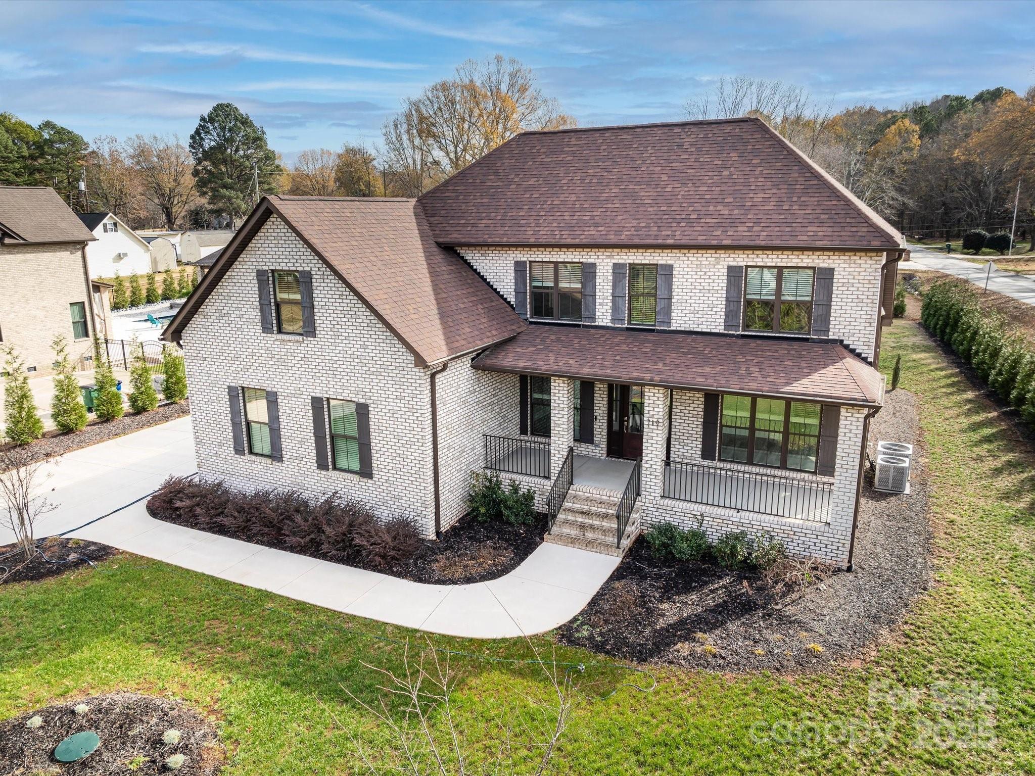 719 Greenbriar Drive