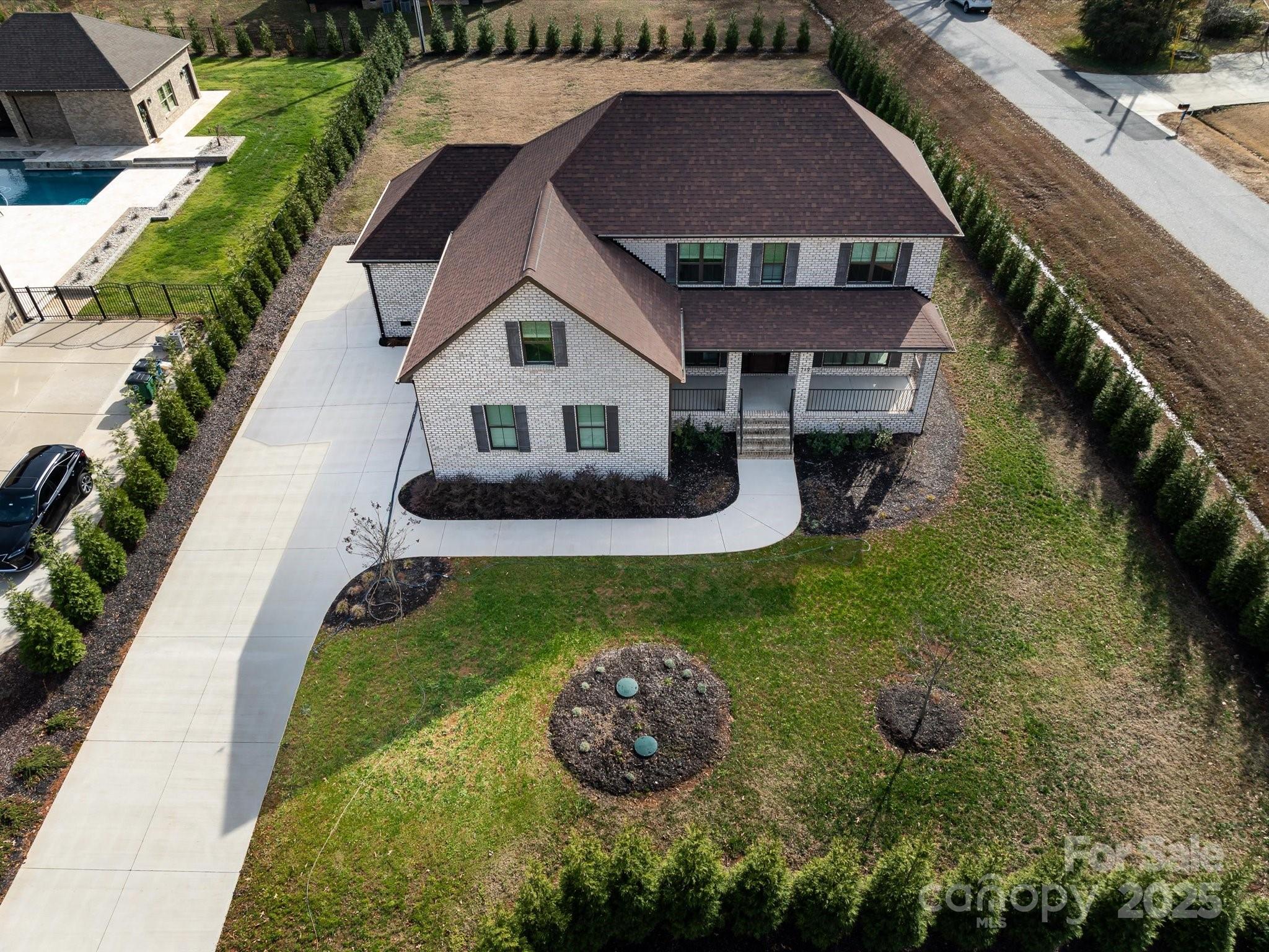 719 Greenbriar Drive