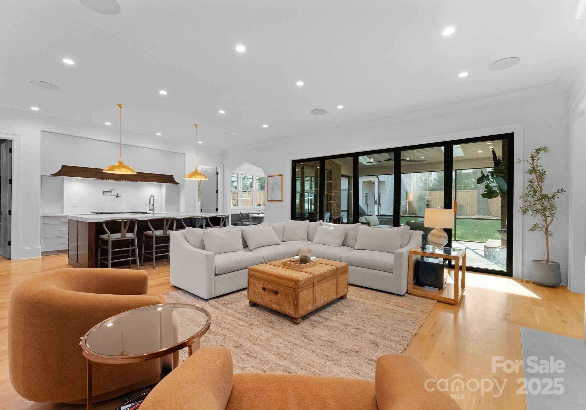 336 Anthony Circle