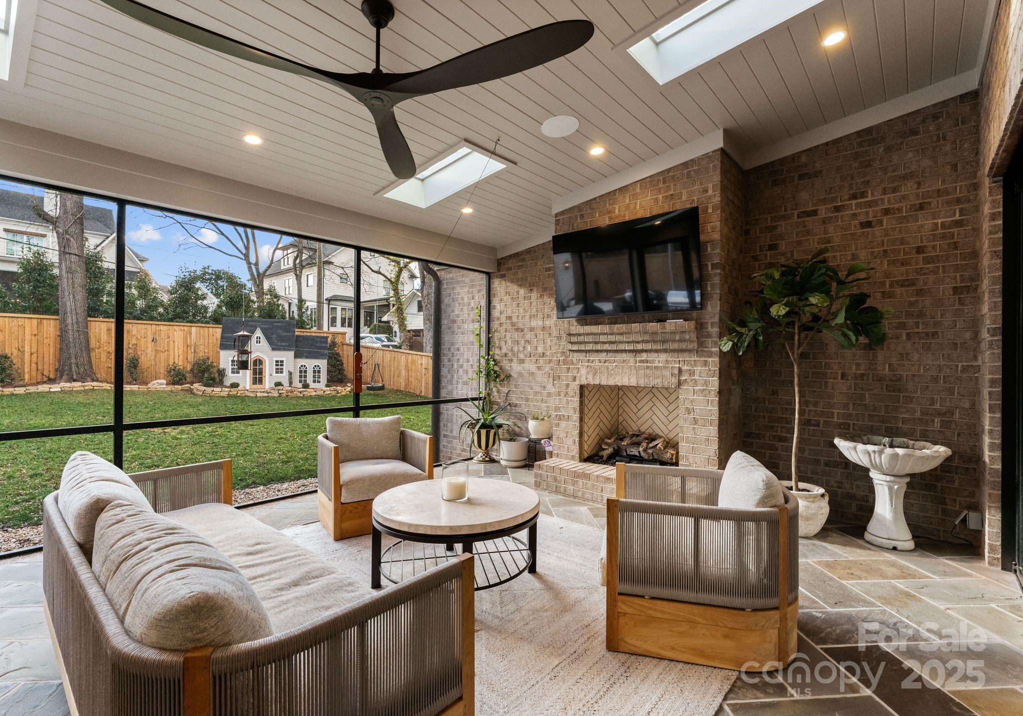 336 Anthony Circle