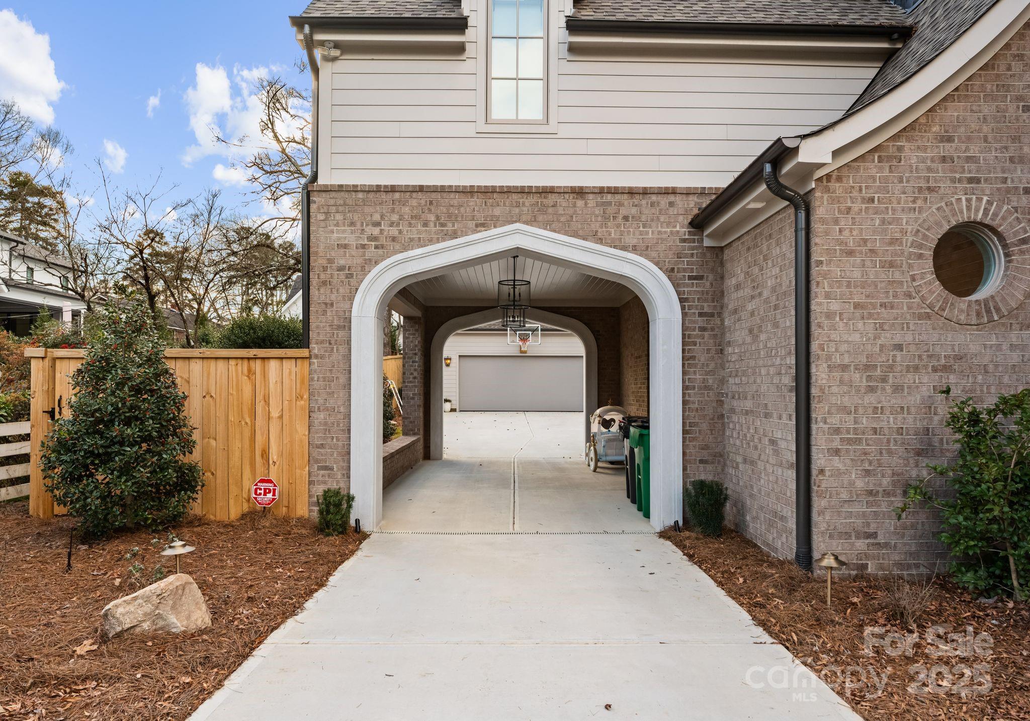 336 Anthony Circle