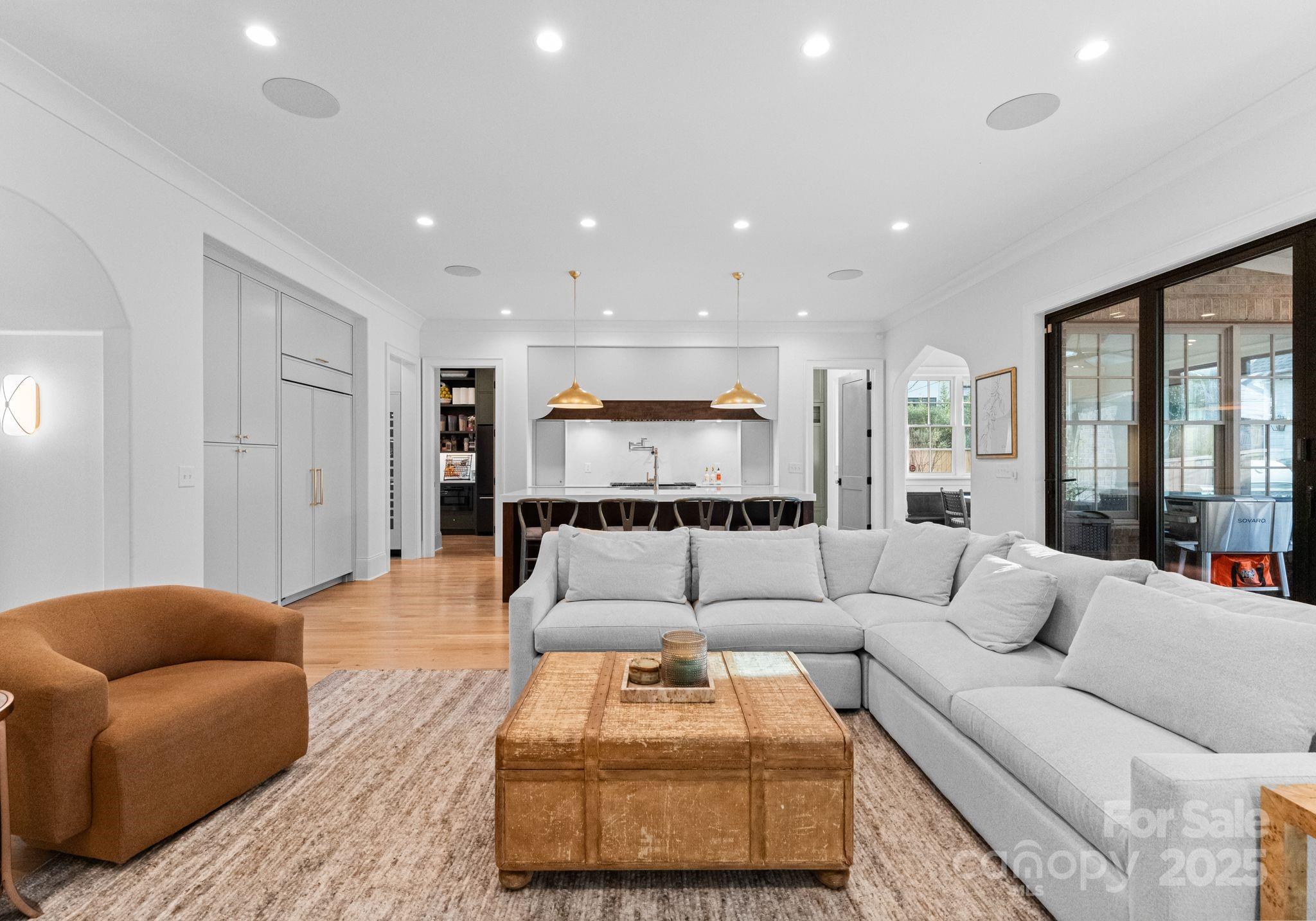 336 Anthony Circle