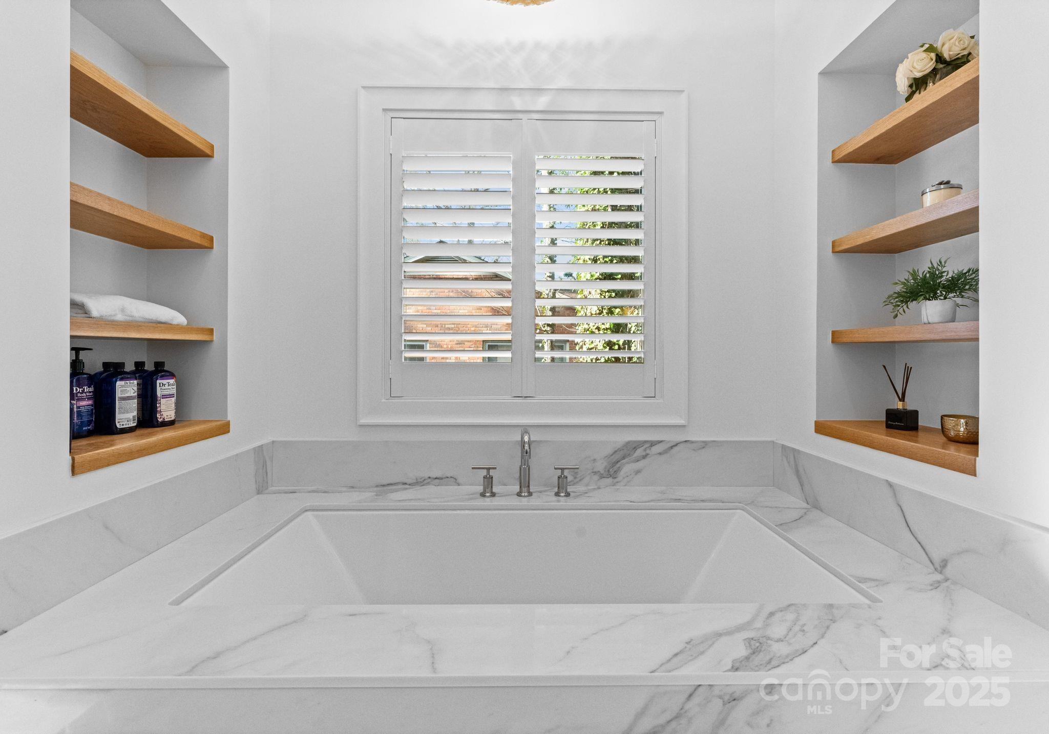 336 Anthony Circle