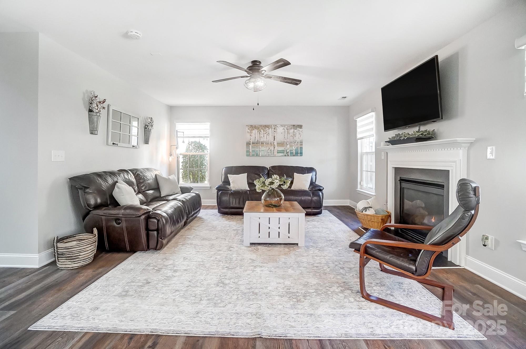 7647 Black Hawk Lane