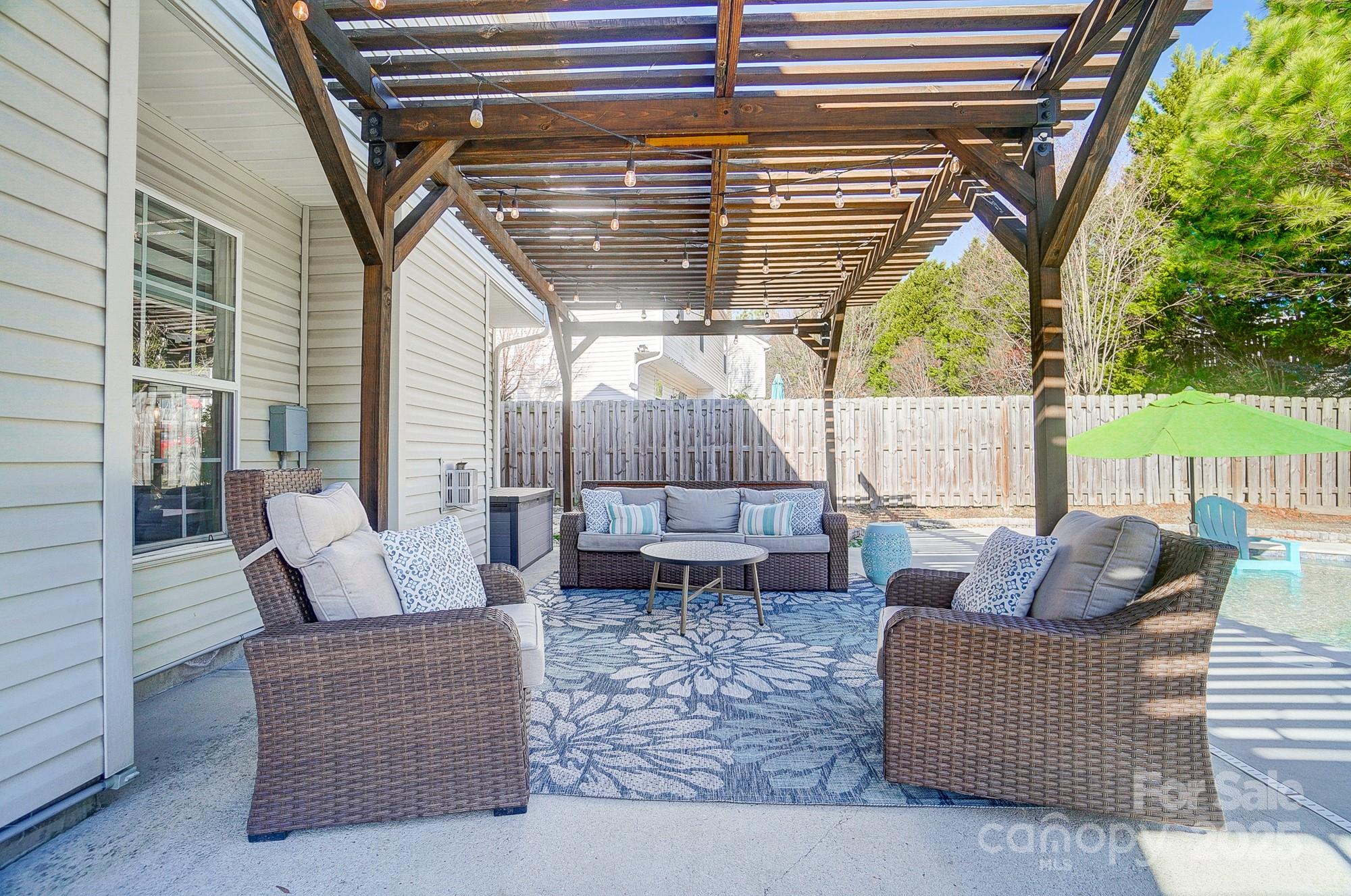 7647 Black Hawk Lane