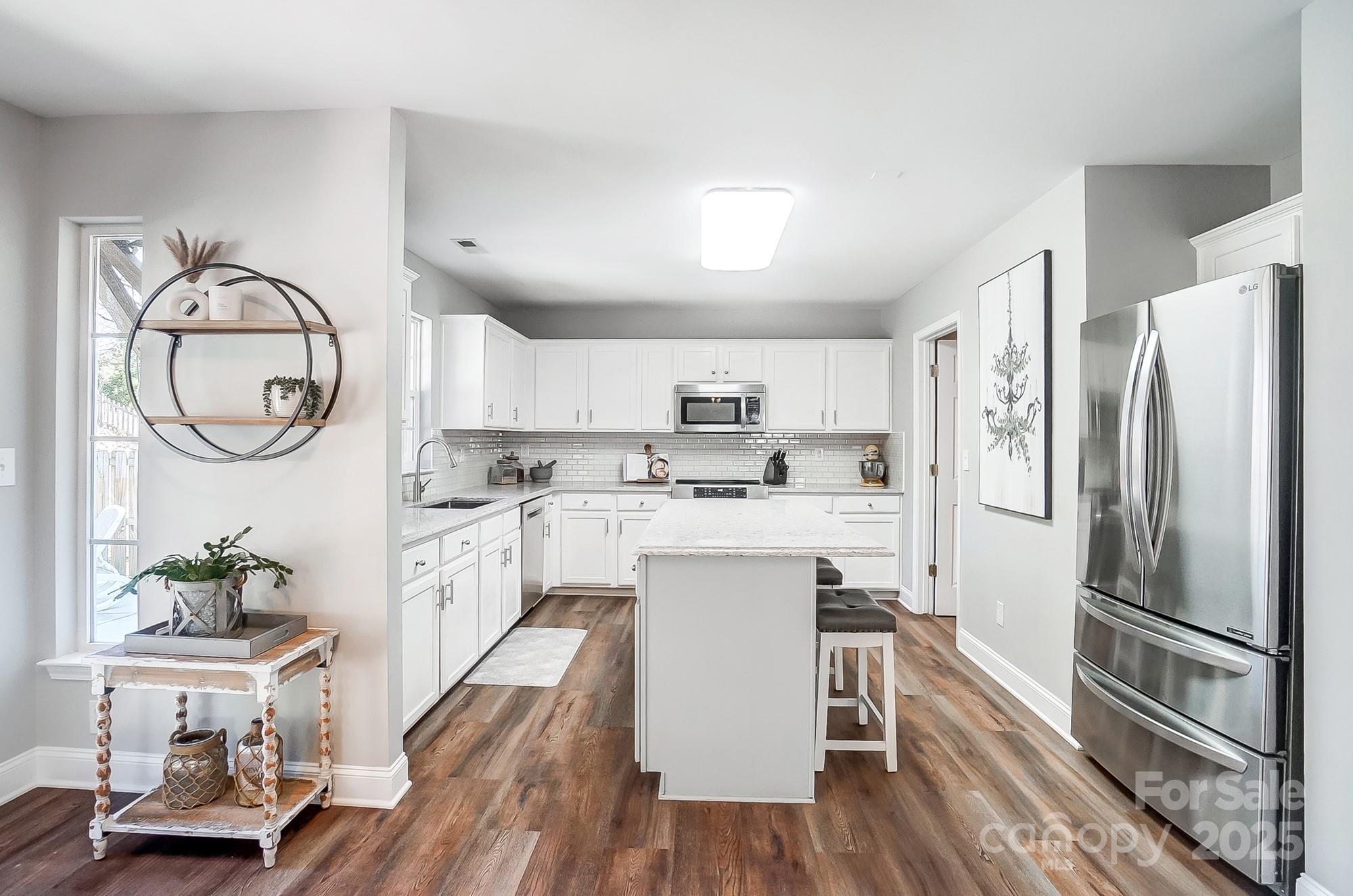 7647 Black Hawk Lane