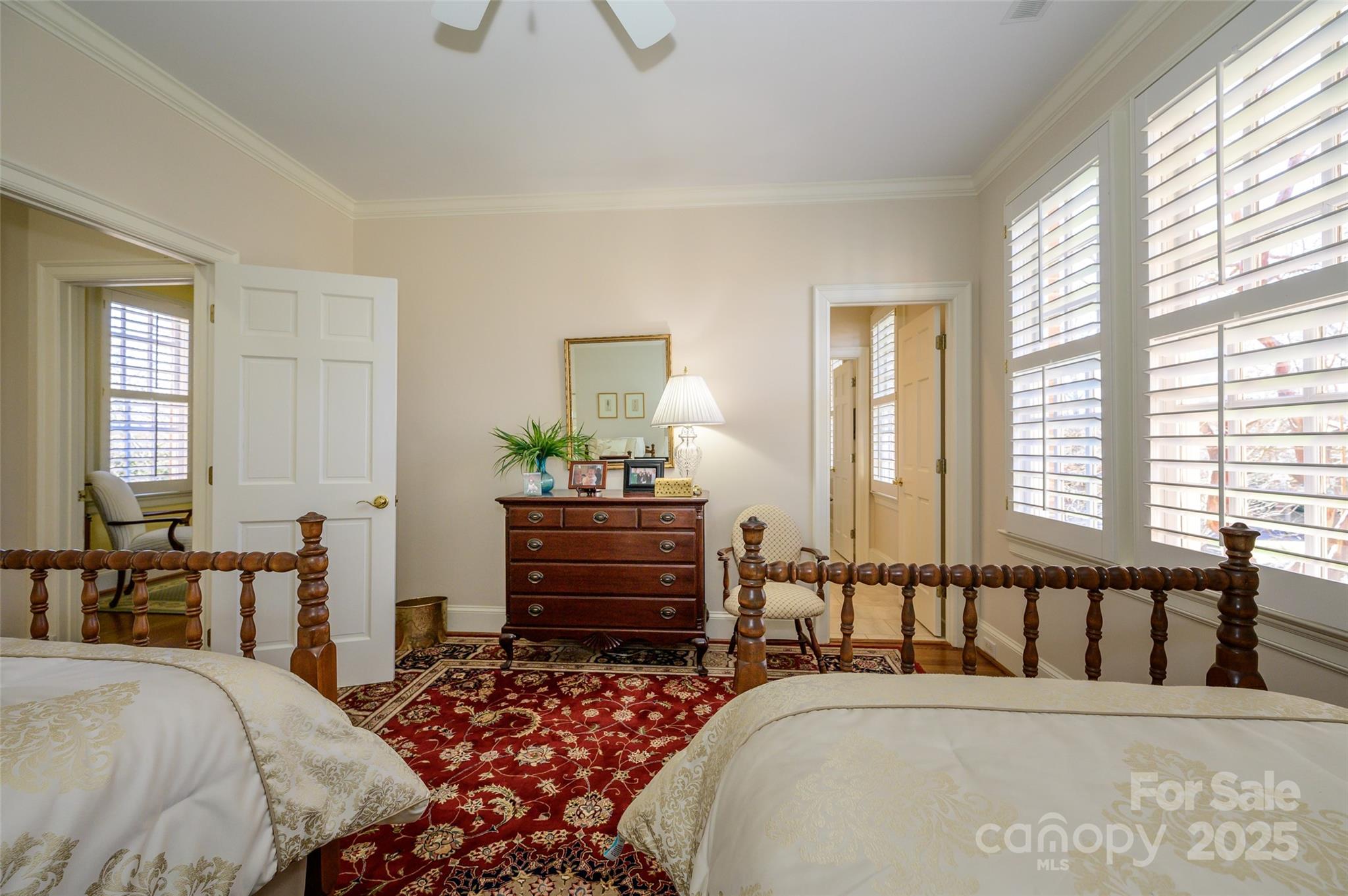 4807 Cambridge Crescent Drive