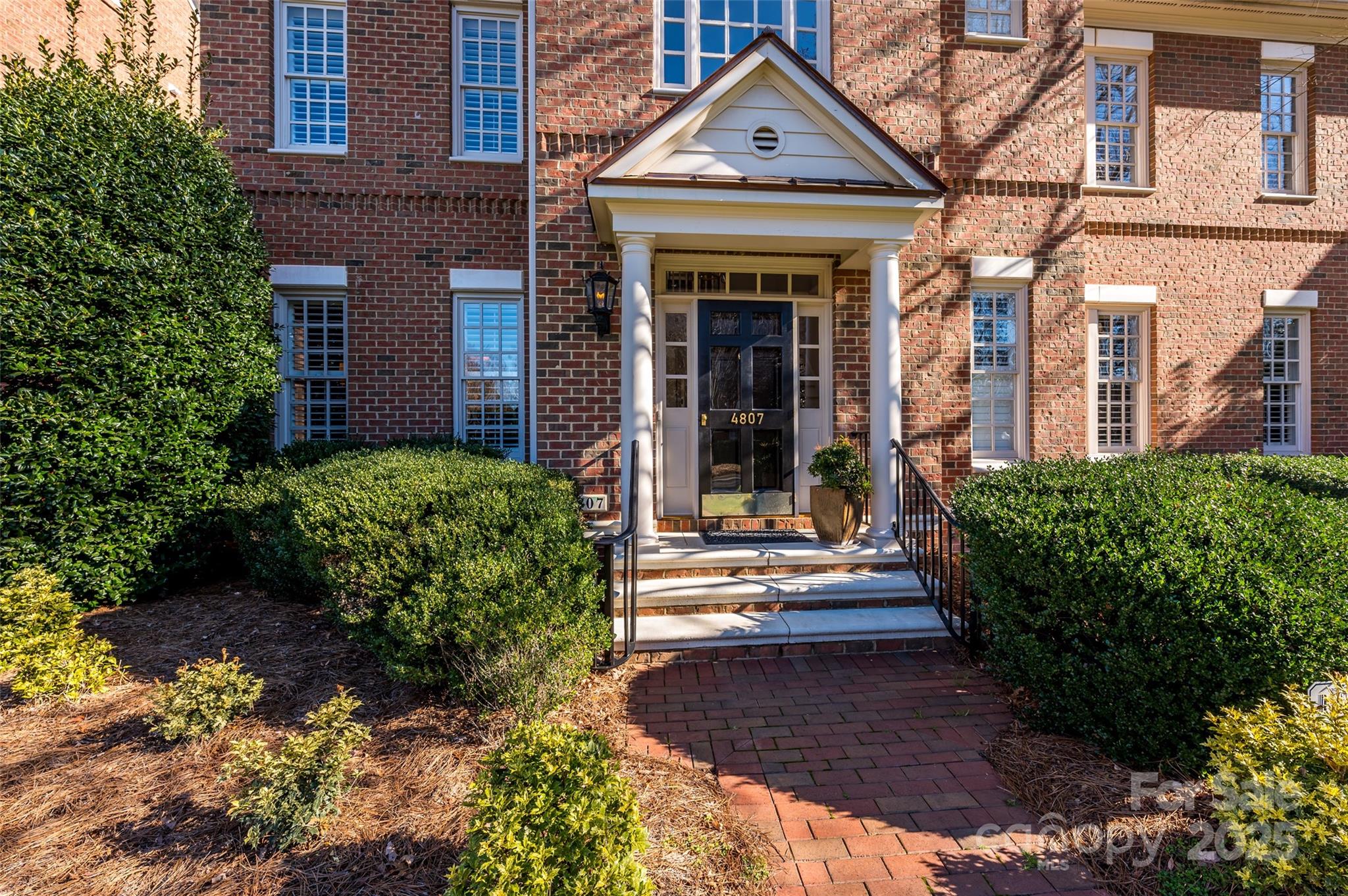 4807 Cambridge Crescent Drive