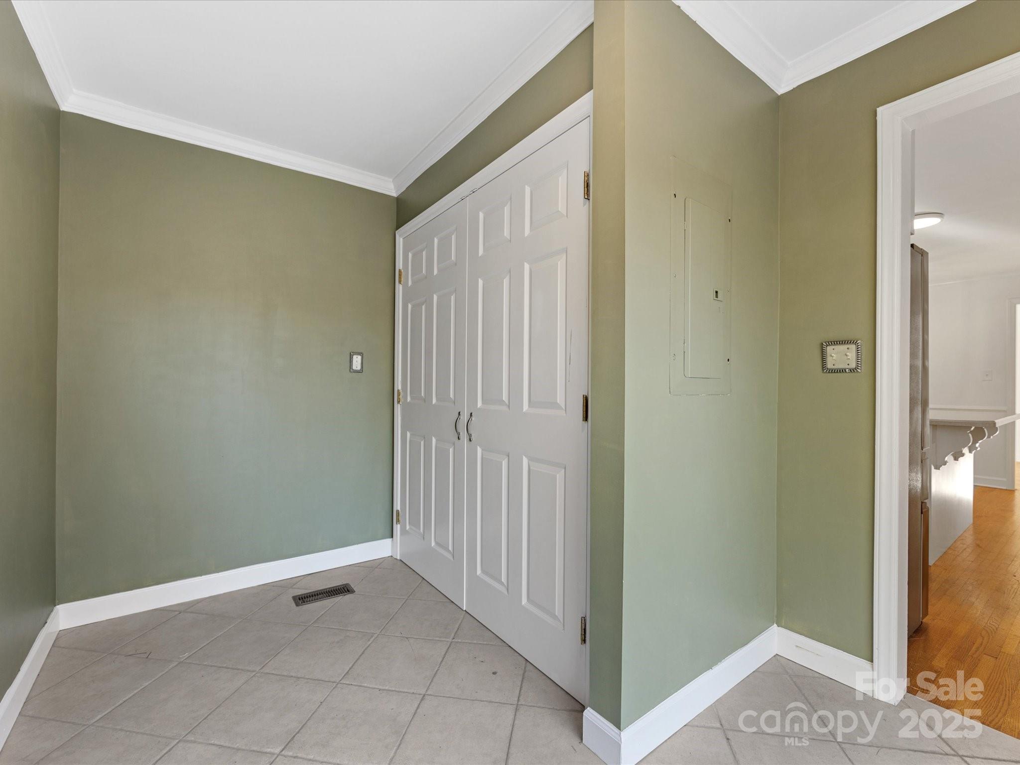 3728 Severn Avenue