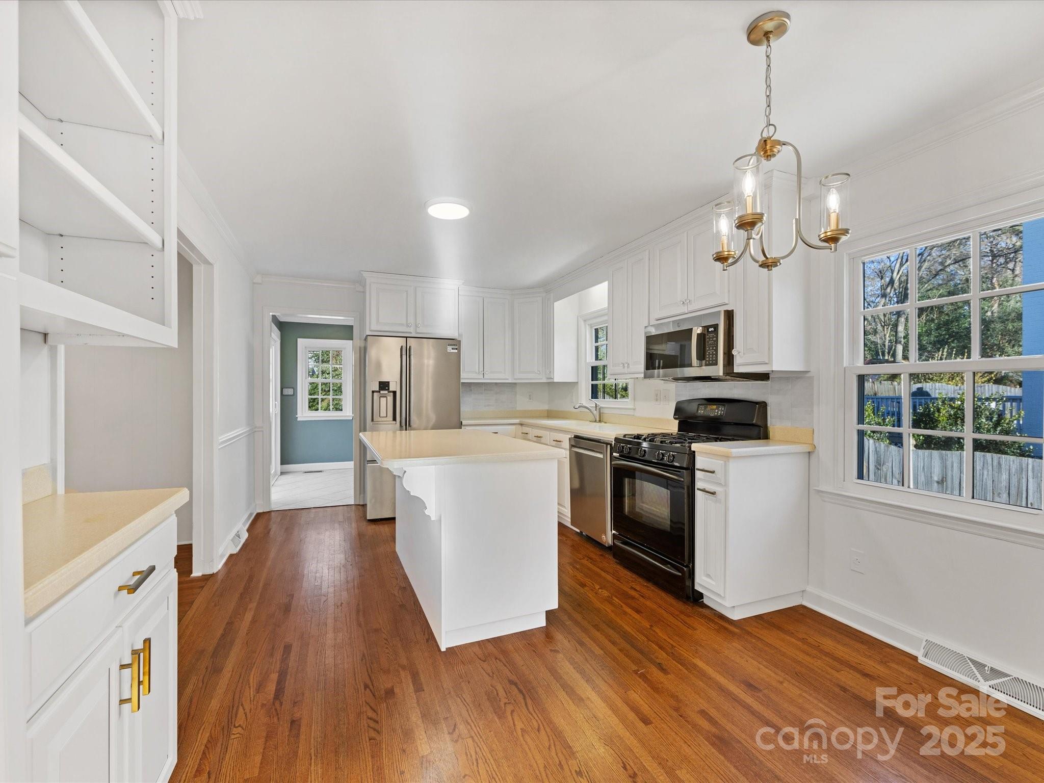 3728 Severn Avenue
