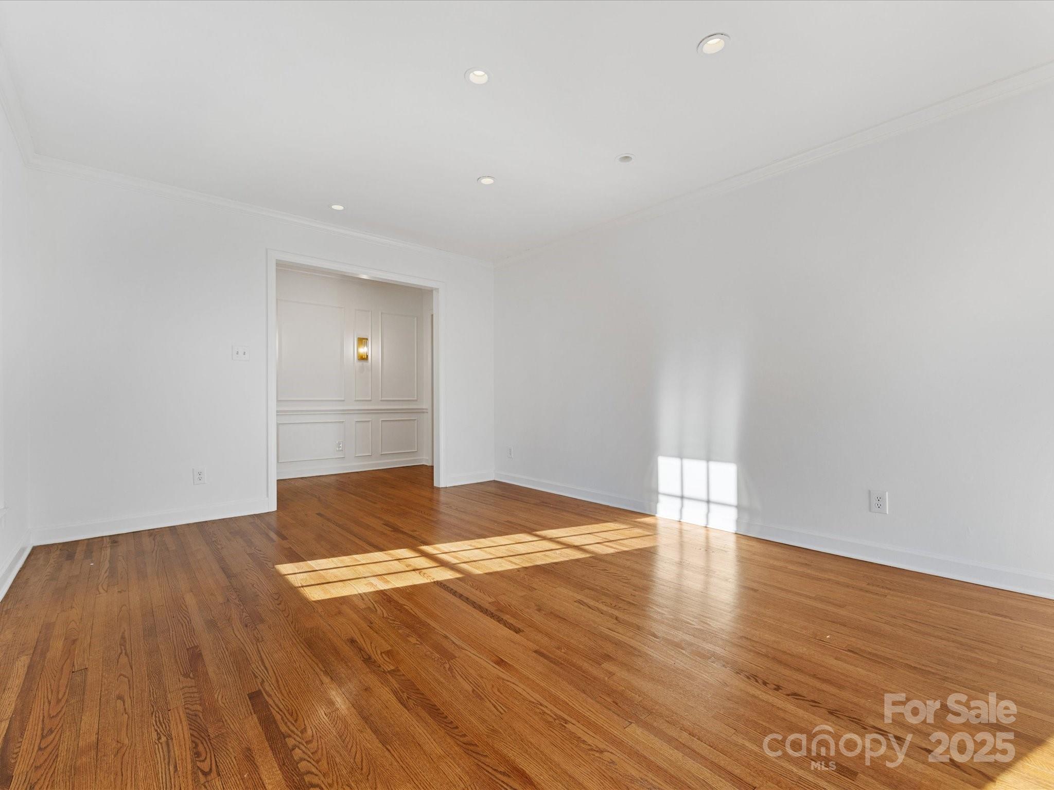 3728 Severn Avenue