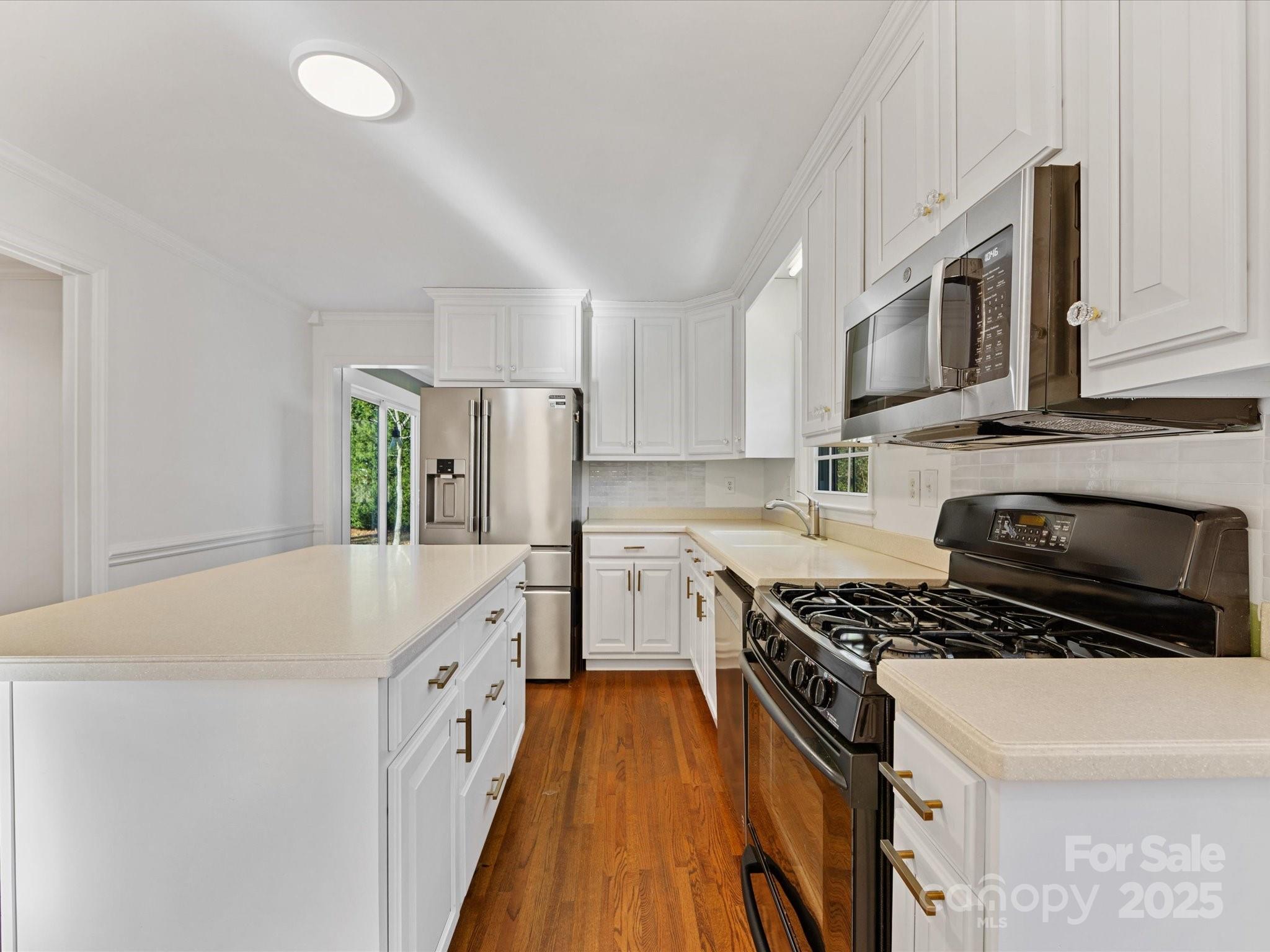 3728 Severn Avenue