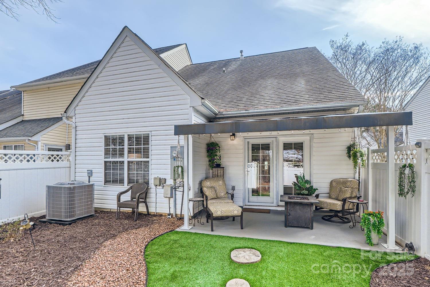 8636 Robinson Forest Drive