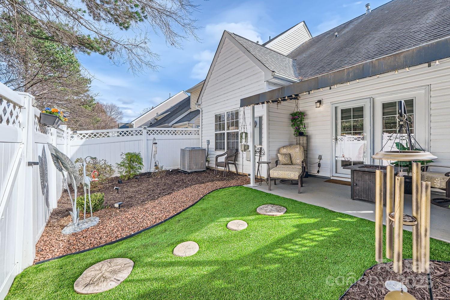 8636 Robinson Forest Drive