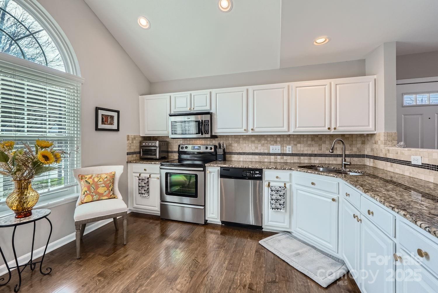 8636 Robinson Forest Drive
