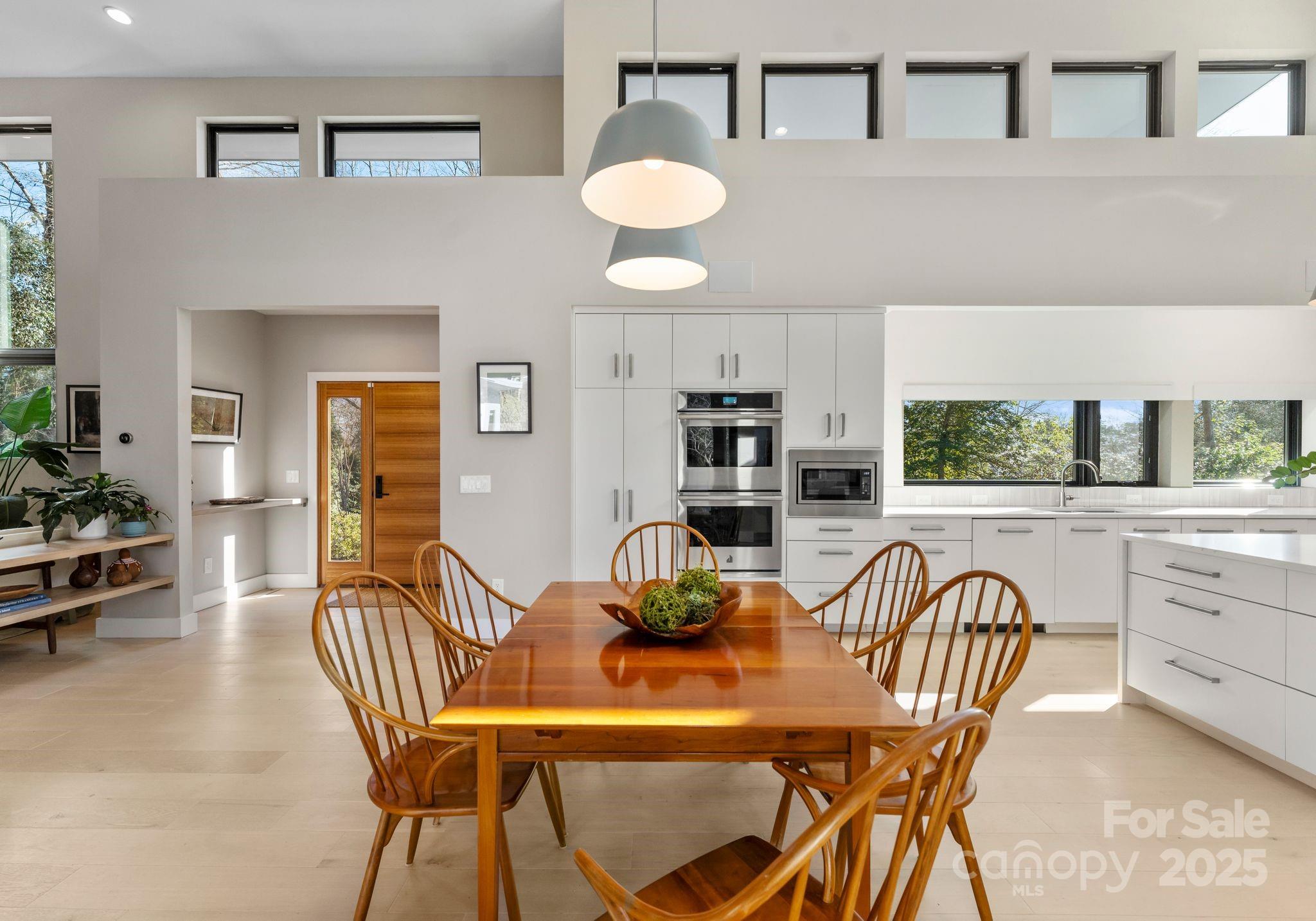 516 Mammoth Oaks Drive