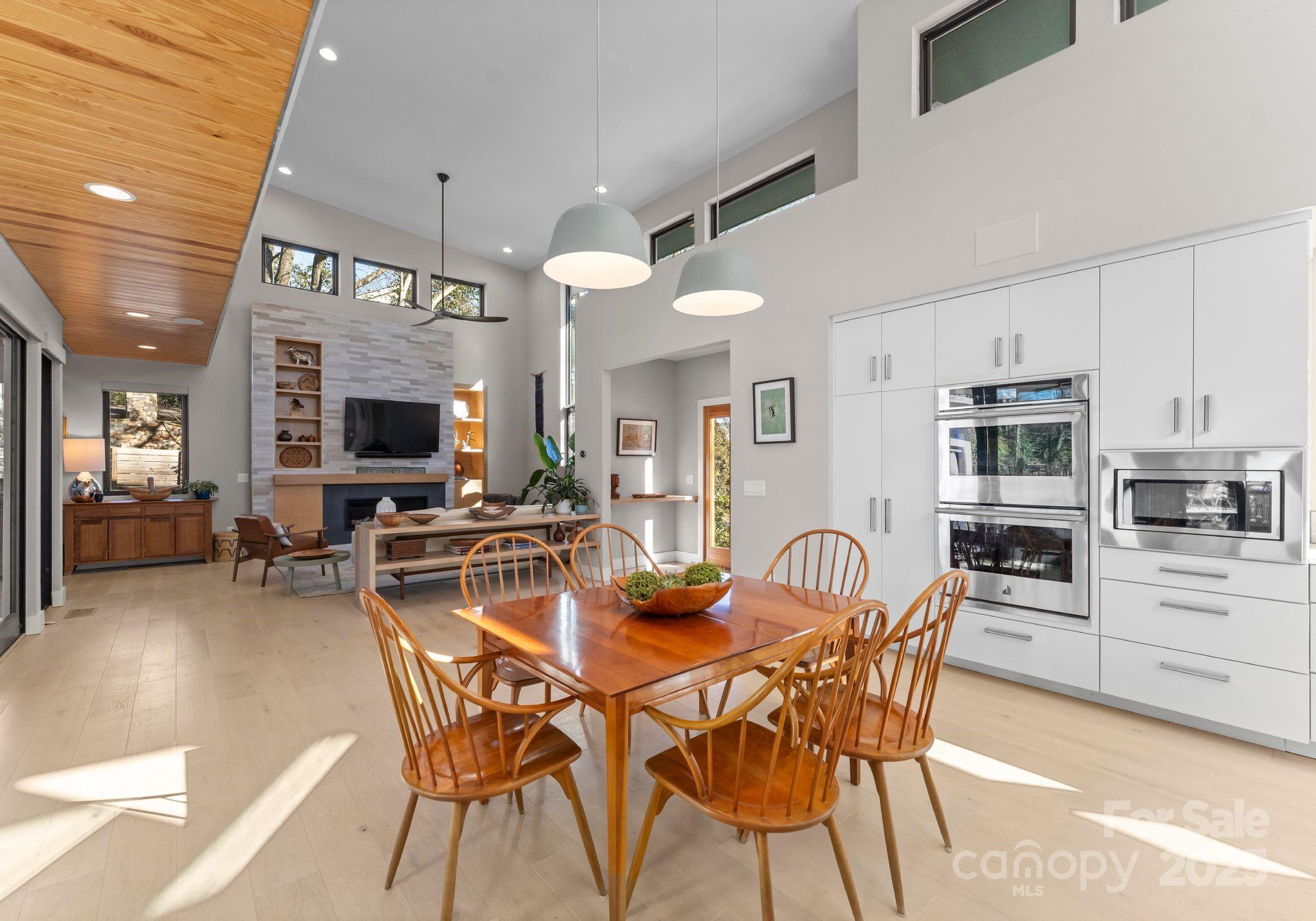 516 Mammoth Oaks Drive