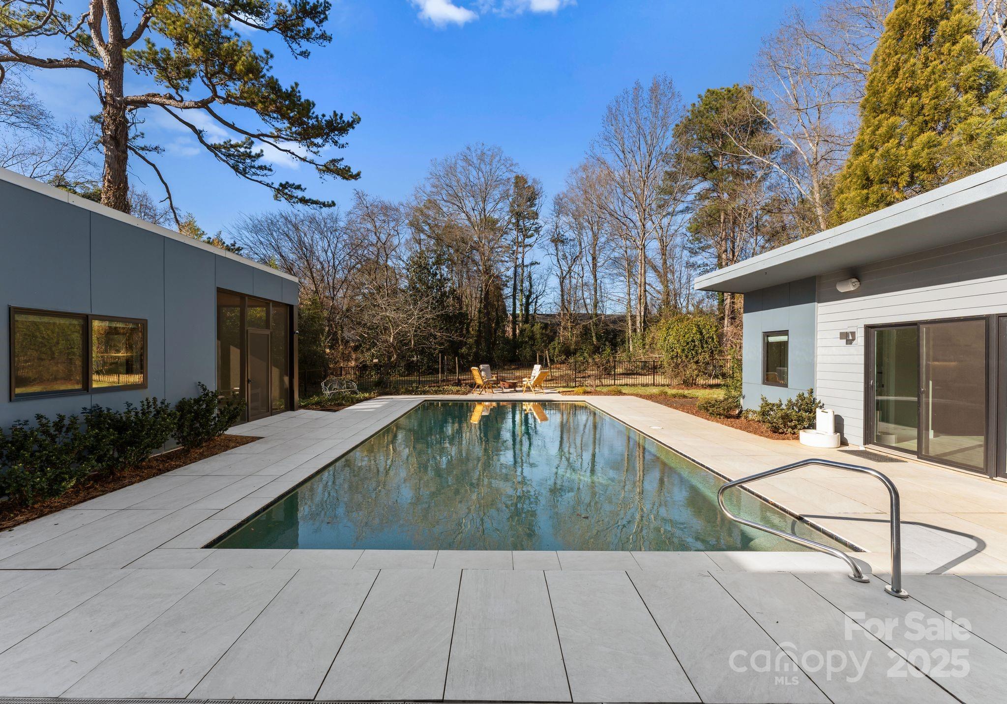 516 Mammoth Oaks Drive