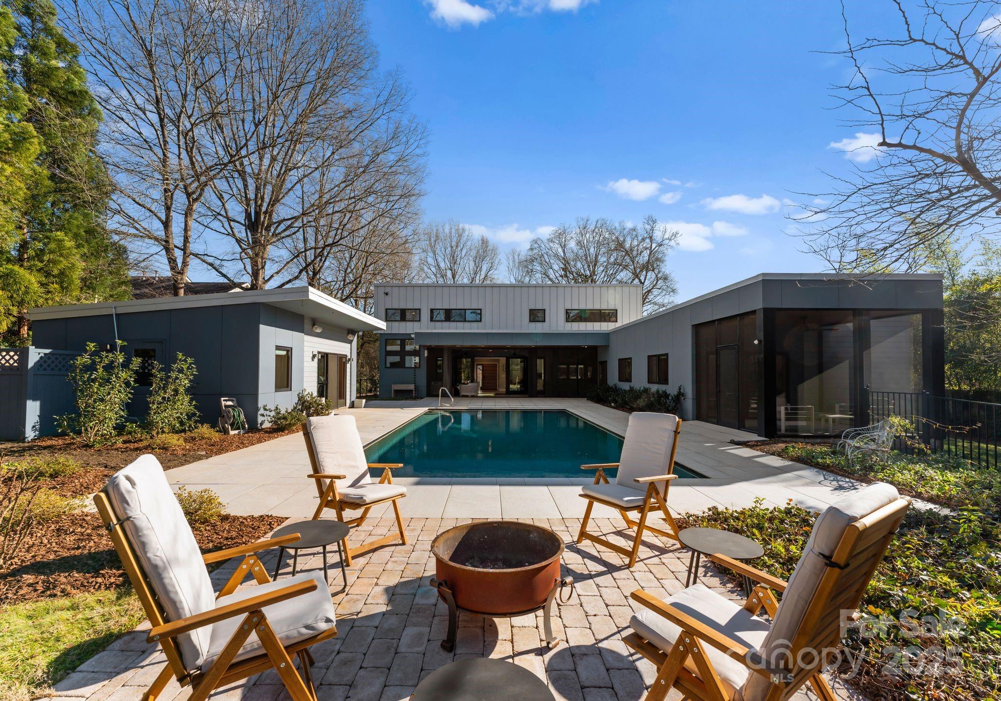 516 Mammoth Oaks Drive